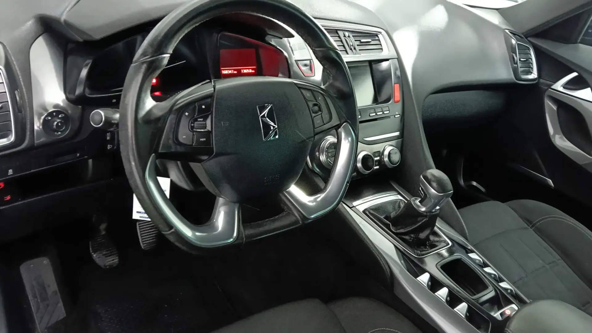 DS DS5 1.6 BlueHDi Chic 13