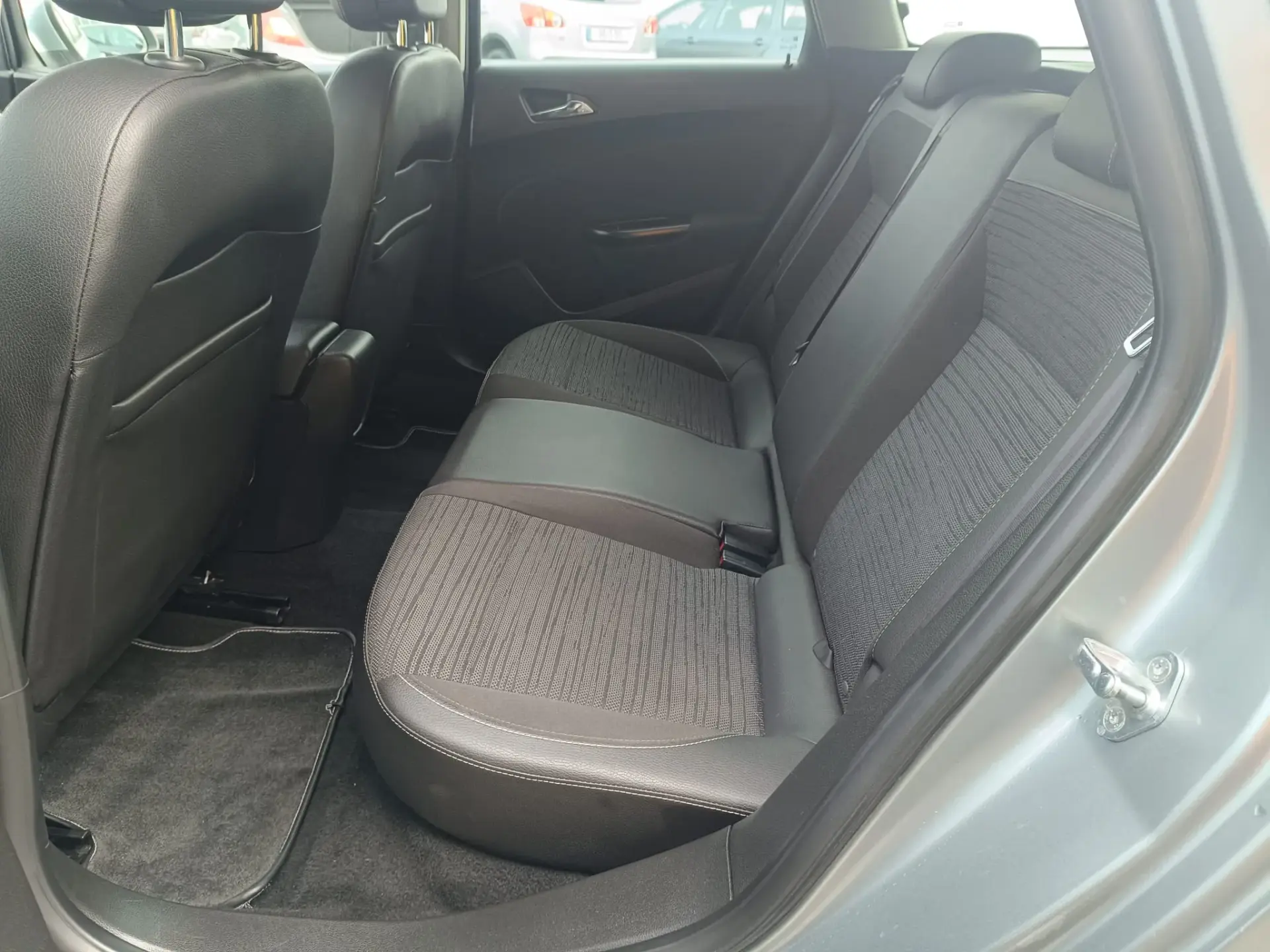 Opel Astra Sports Tourer 1.6 CDTi Cosmo S/S 10
