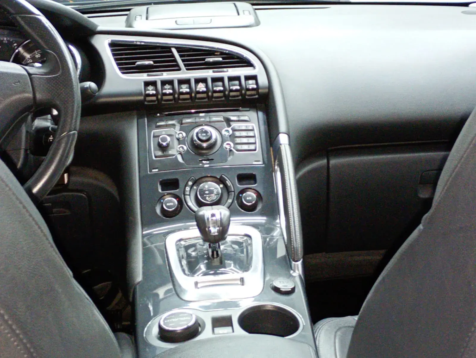 Peugeot 3008 2.0 HDi Hybrid4 Limited Edition 9