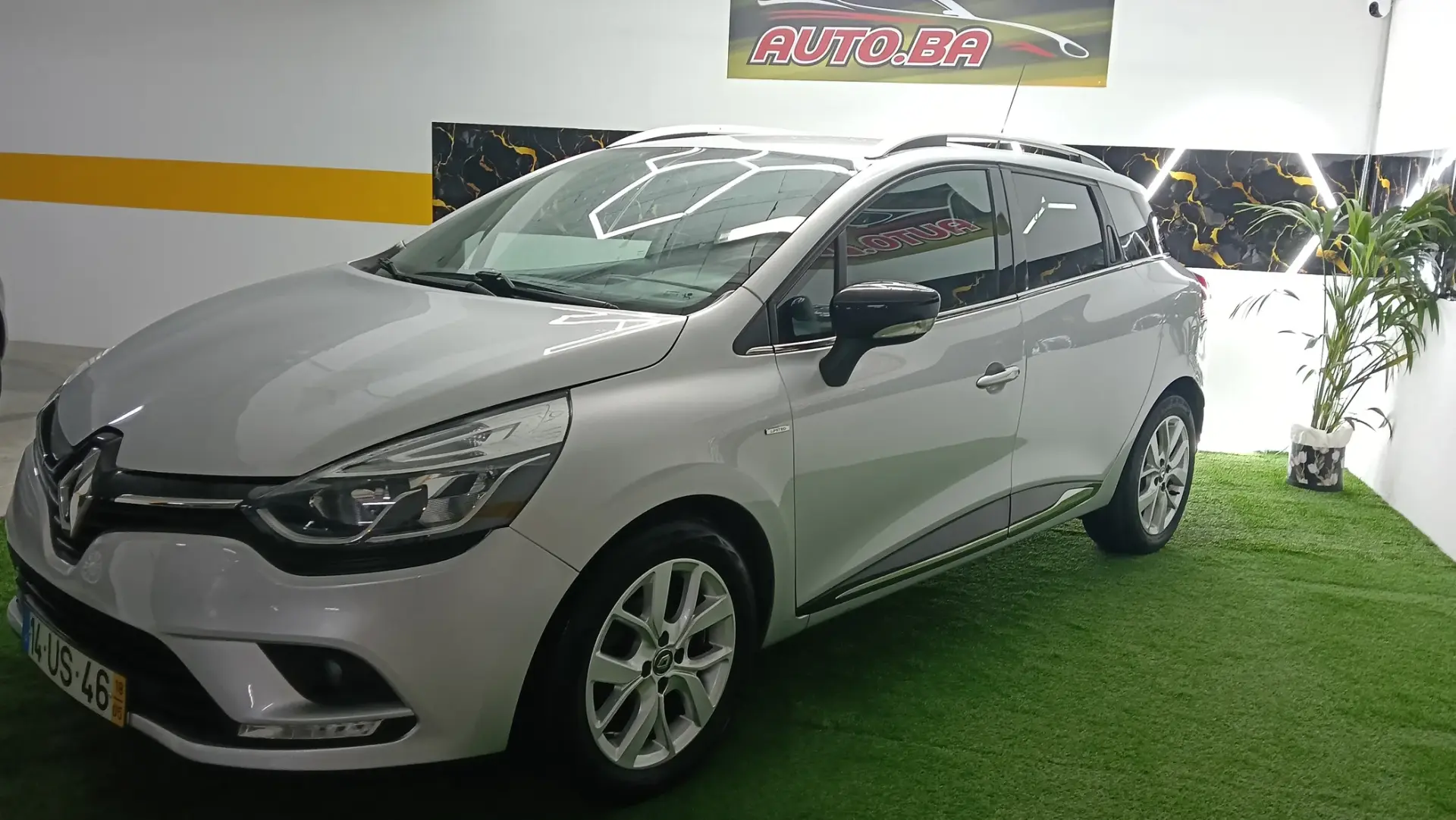 Renault Clio Sport Tourer 0.9 TCe Limited Edition 1
