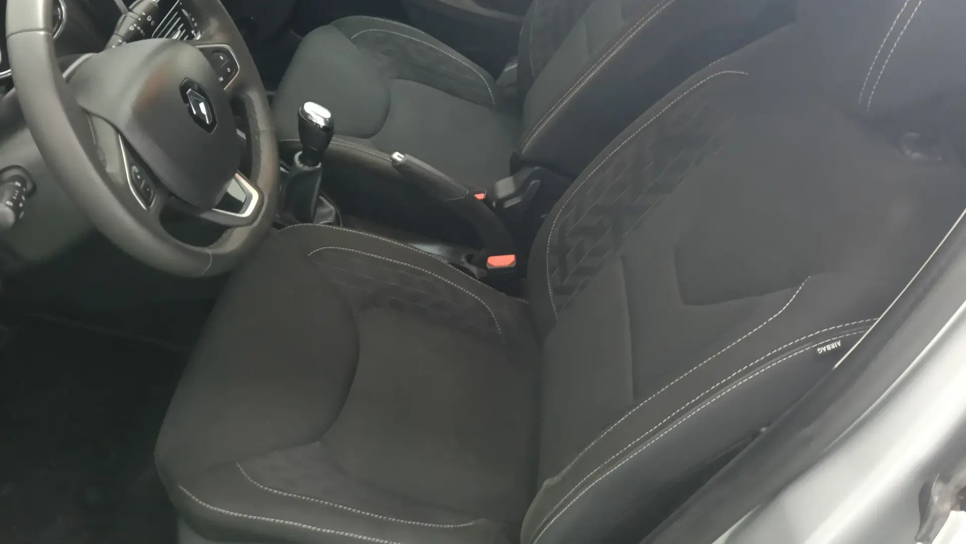 Renault Clio Sport Tourer 0.9 TCe Limited Edition 14