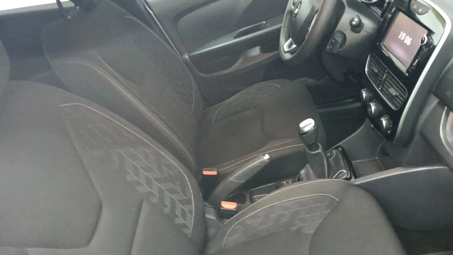 Renault Clio Sport Tourer 0.9 TCe Limited Edition 25