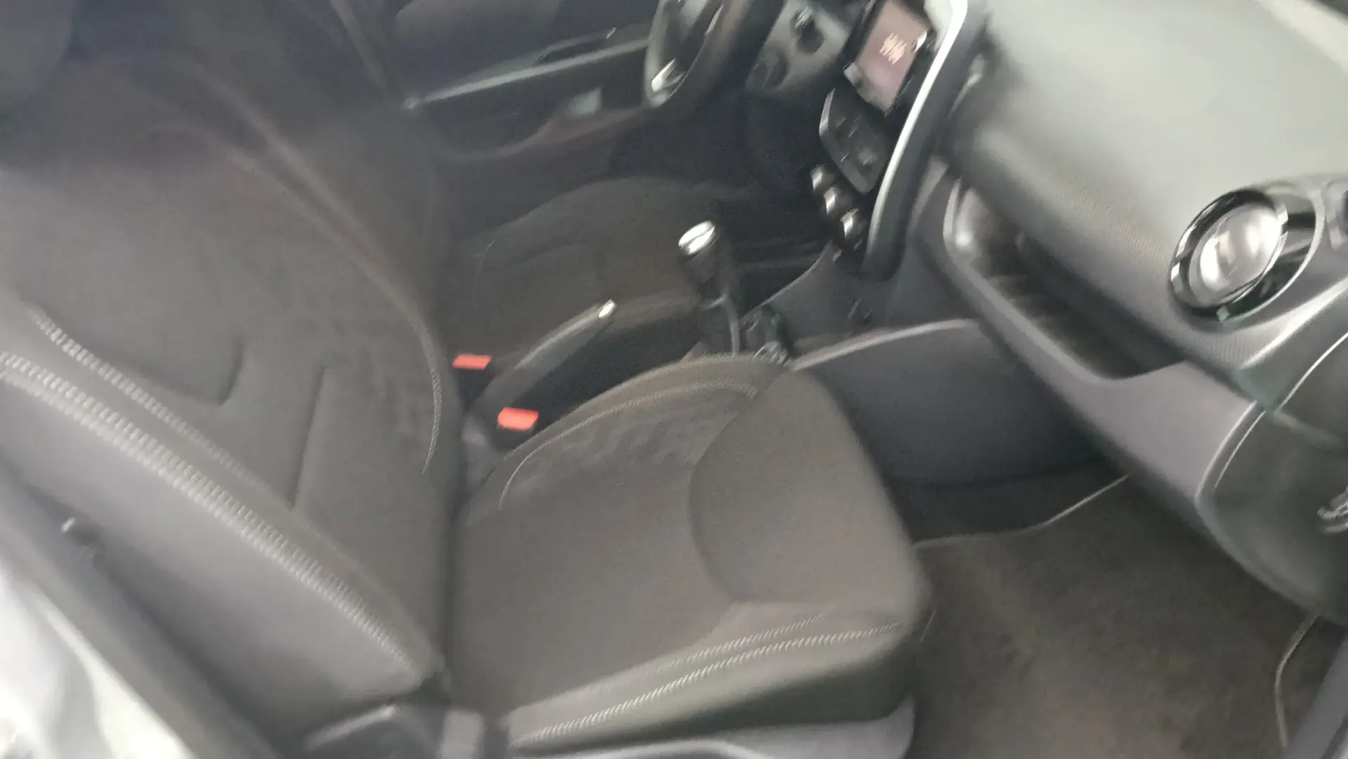 Renault Clio Sport Tourer 0.9 TCe Limited Edition 28