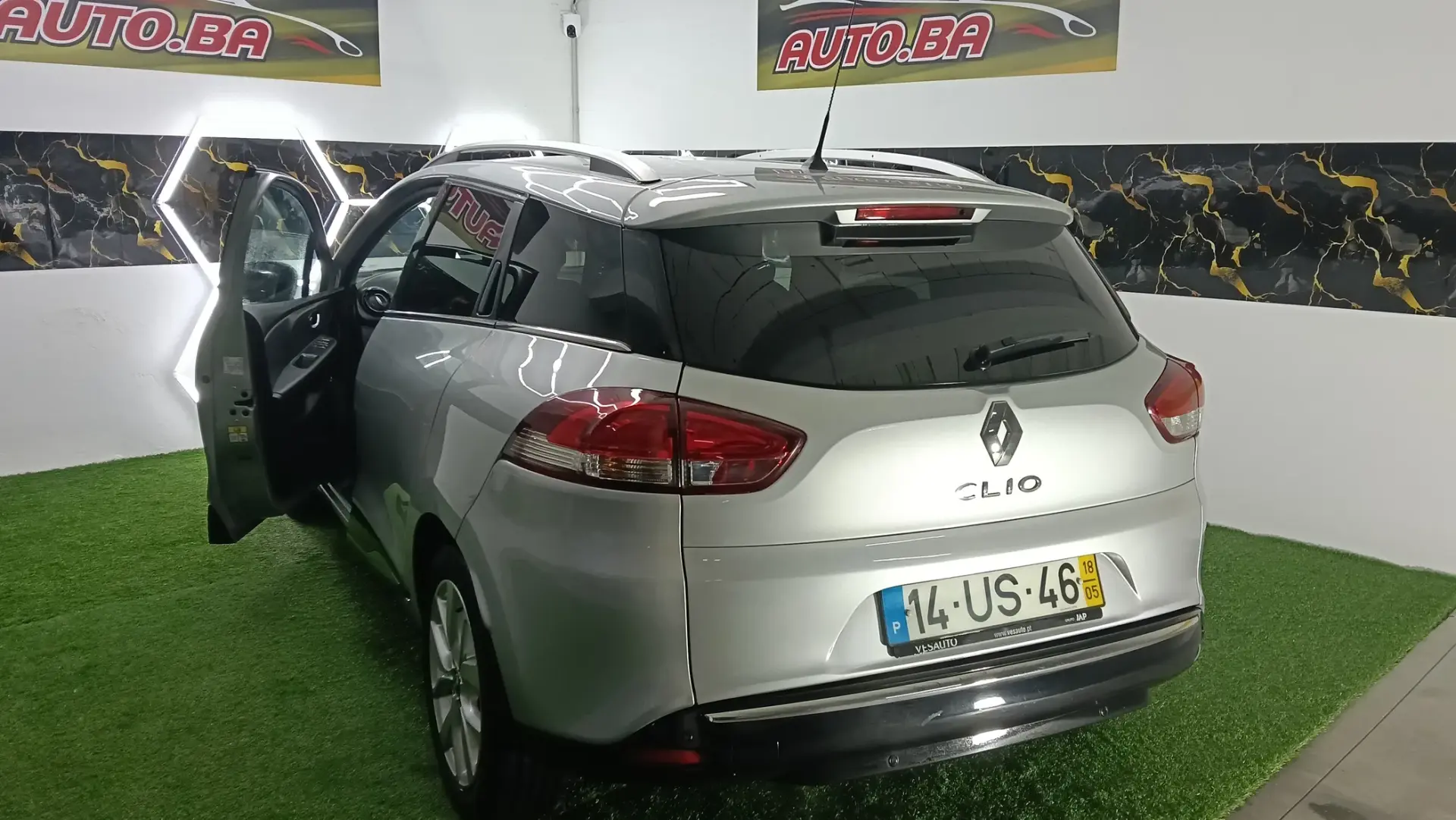 Renault Clio Sport Tourer 0.9 TCe Limited Edition 32