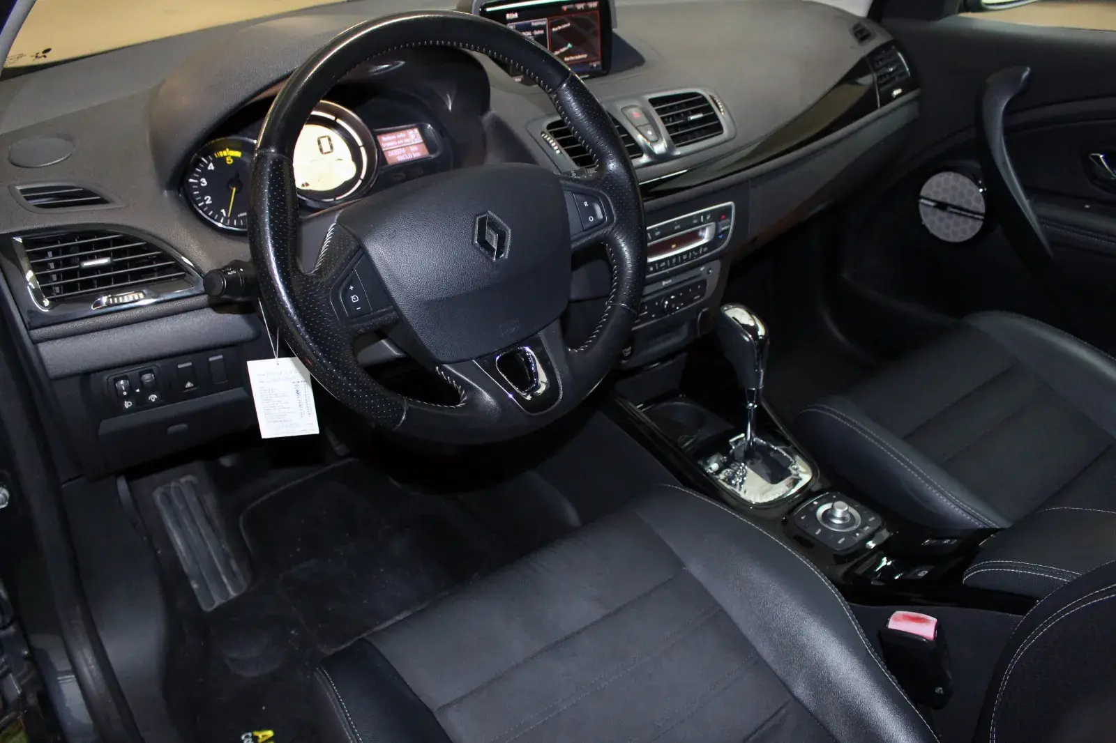 Renault Mégane 1.5 Blue dCi Bose Edition EDC 17