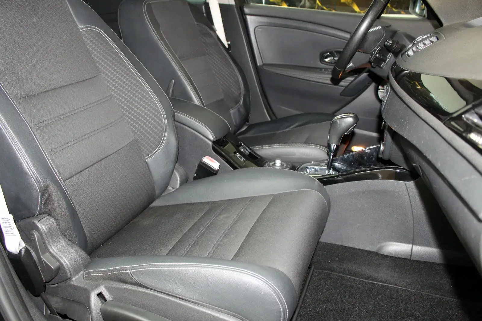 Renault Mégane 1.5 Blue dCi Bose Edition EDC 34