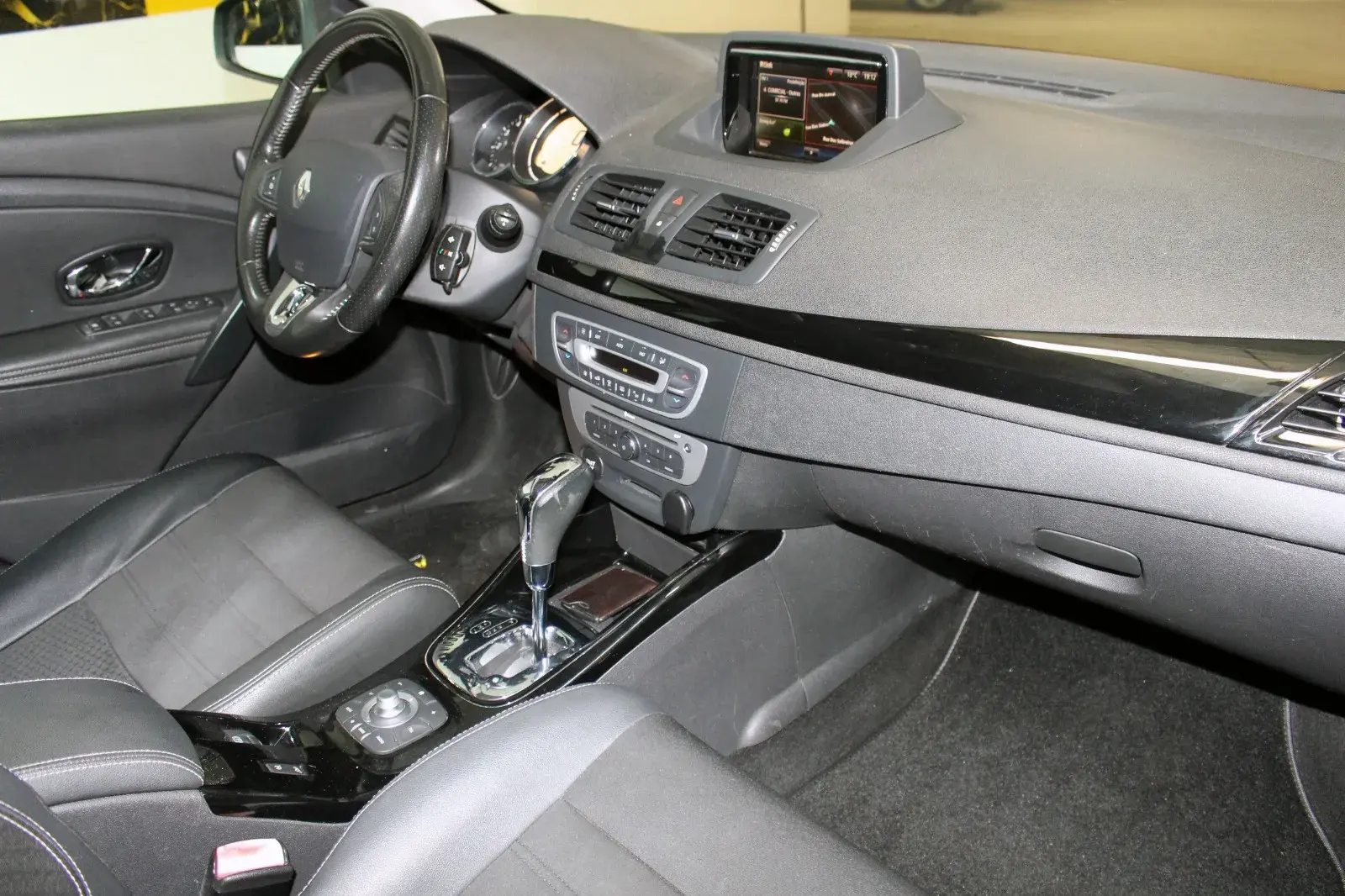 Renault Mégane 1.5 Blue dCi Bose Edition EDC 37
