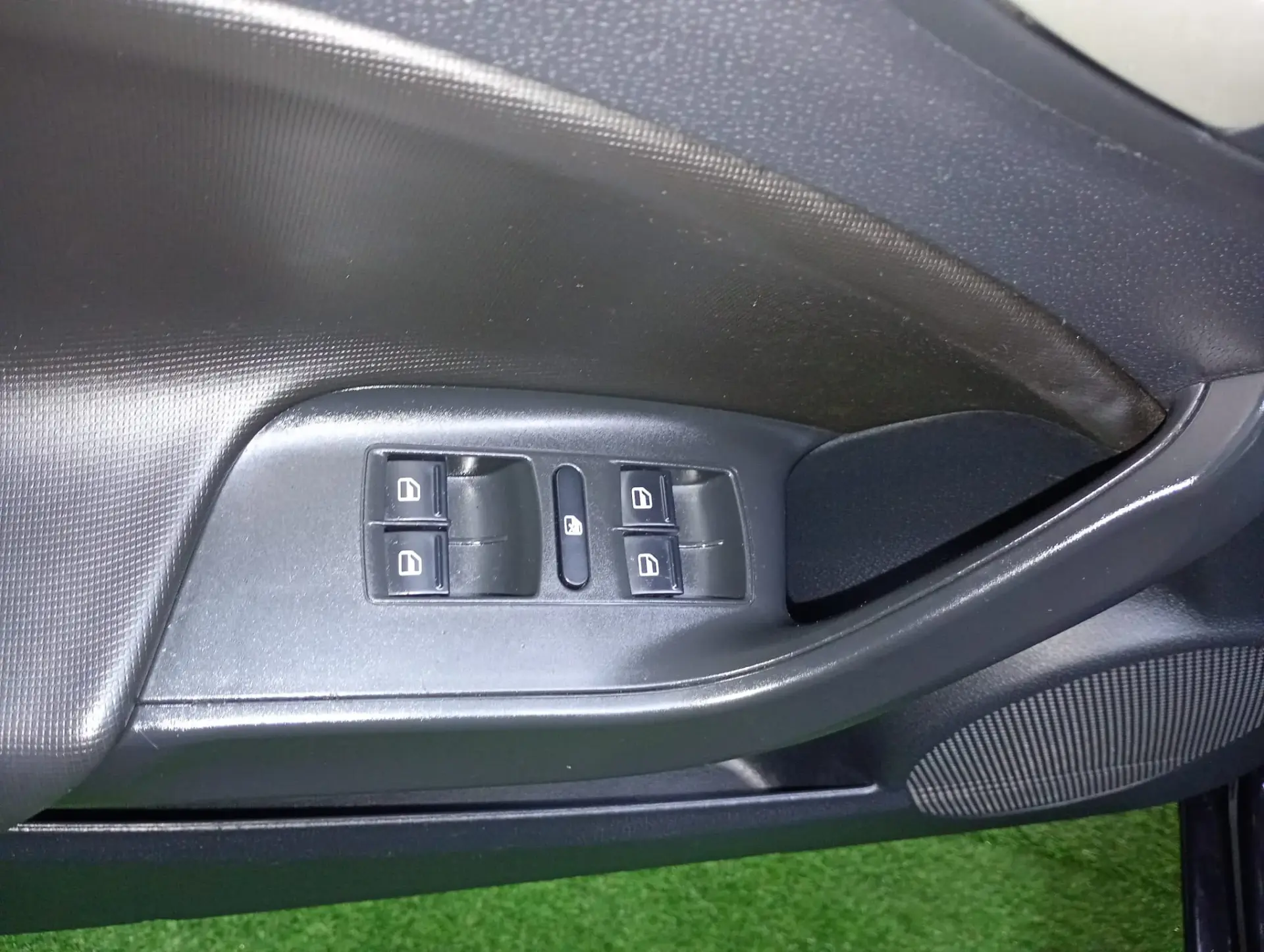 SEAT Ibiza 1.6 TDI Reference 7