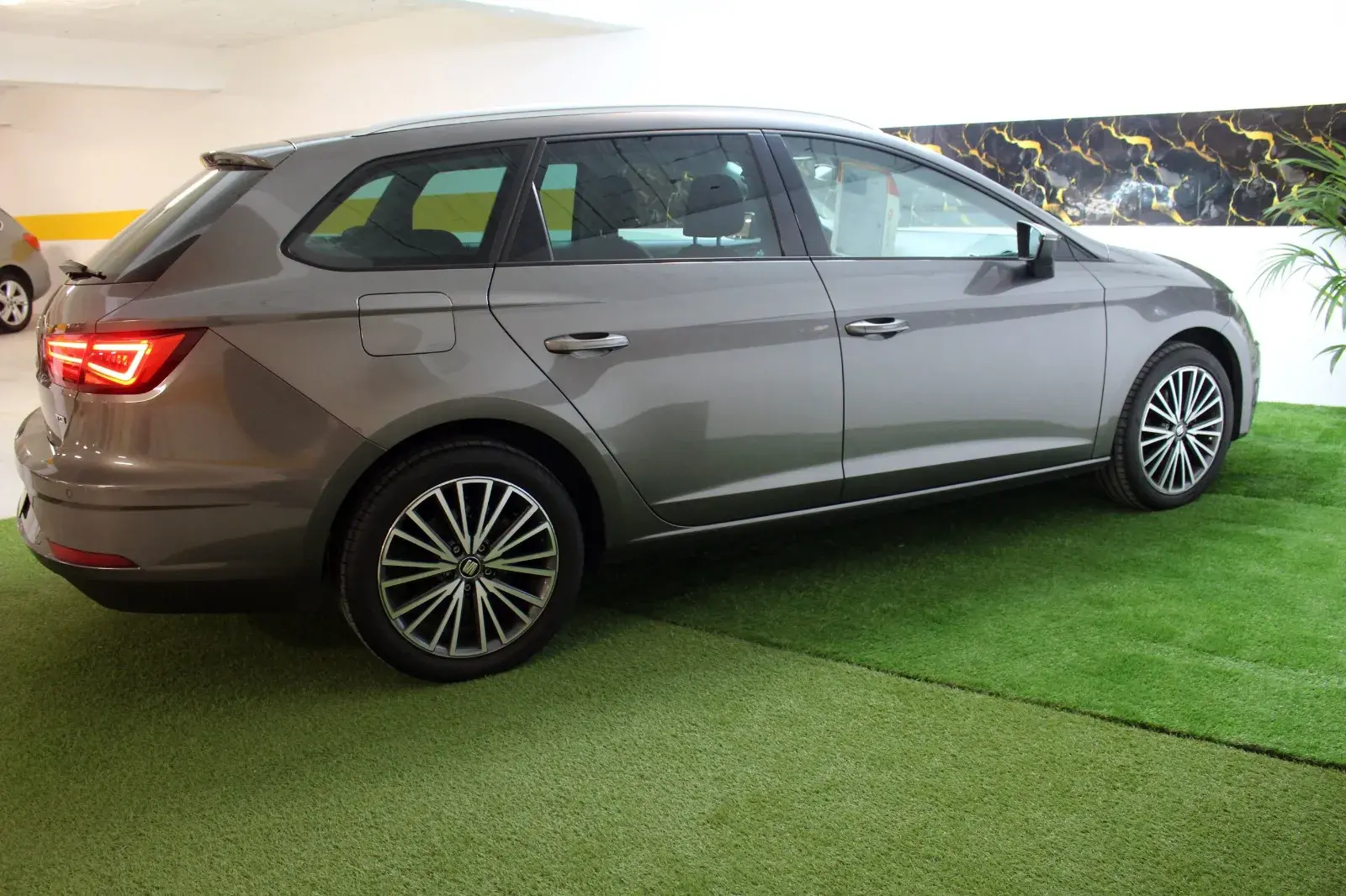 SEAT Leon ST 1.6 TDI Style S/S 42
