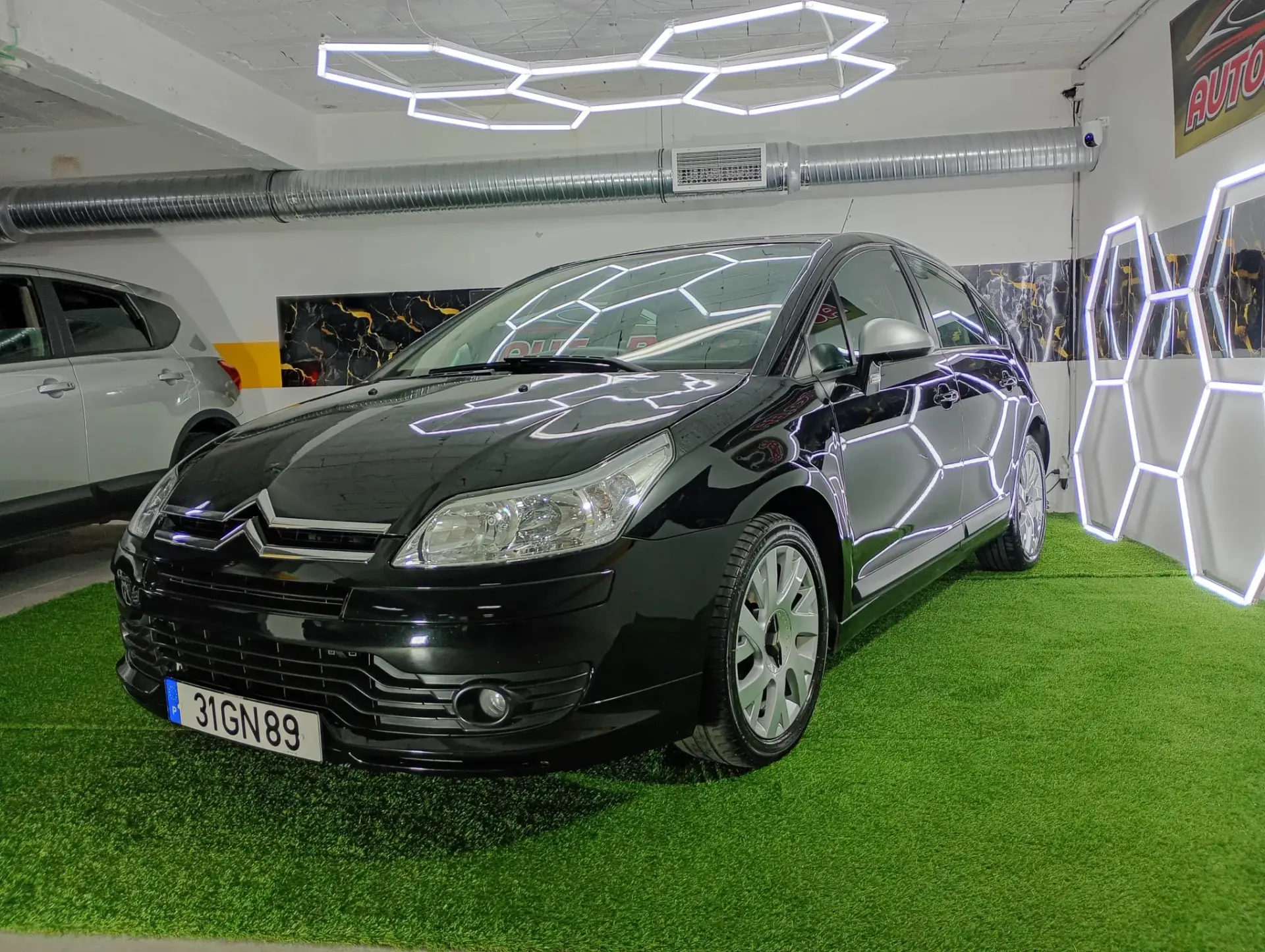 Citroen C4 1.6 HDi Exclusive 1
