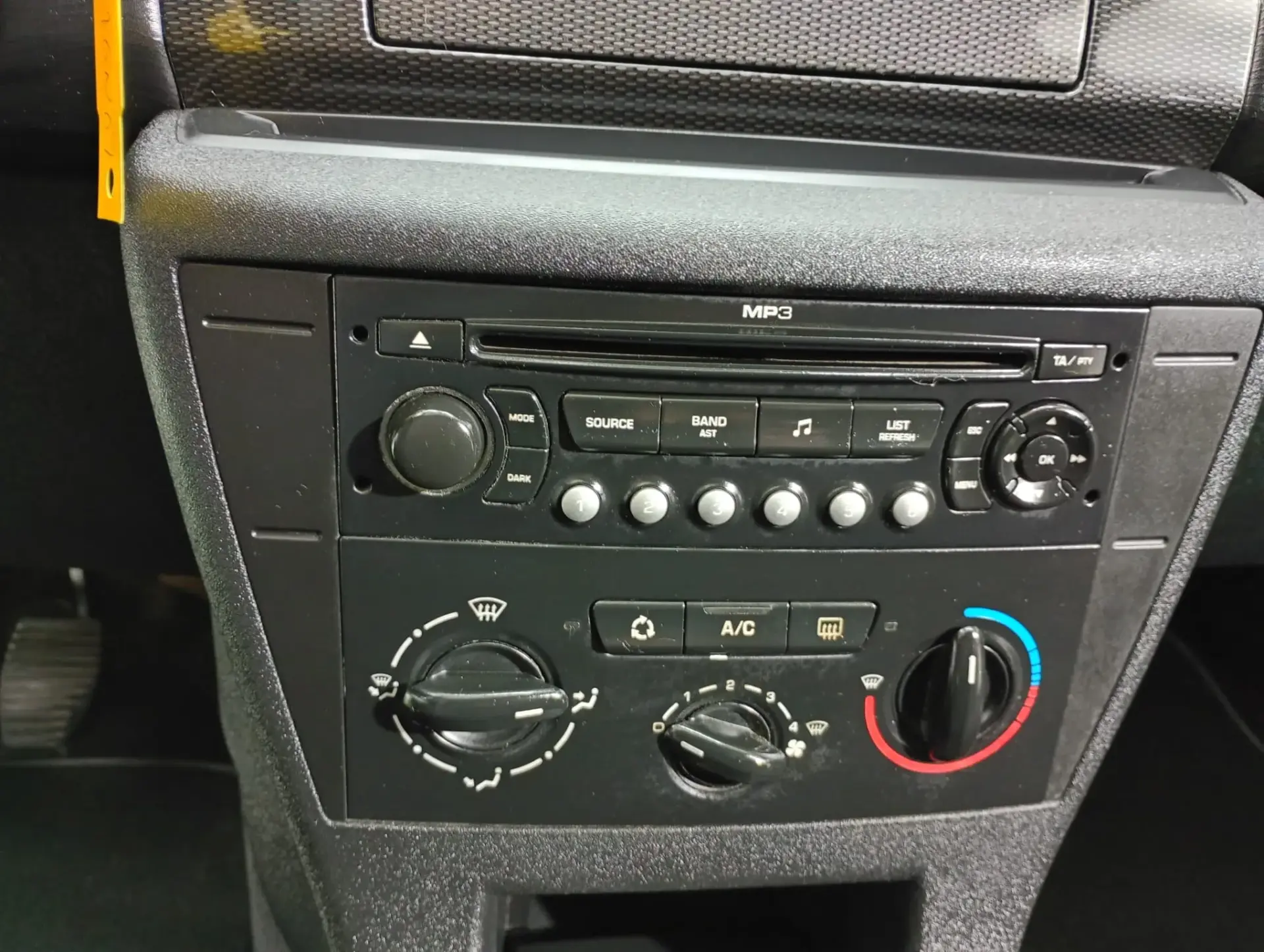 Citroen C4 1.6 HDi Exclusive 23