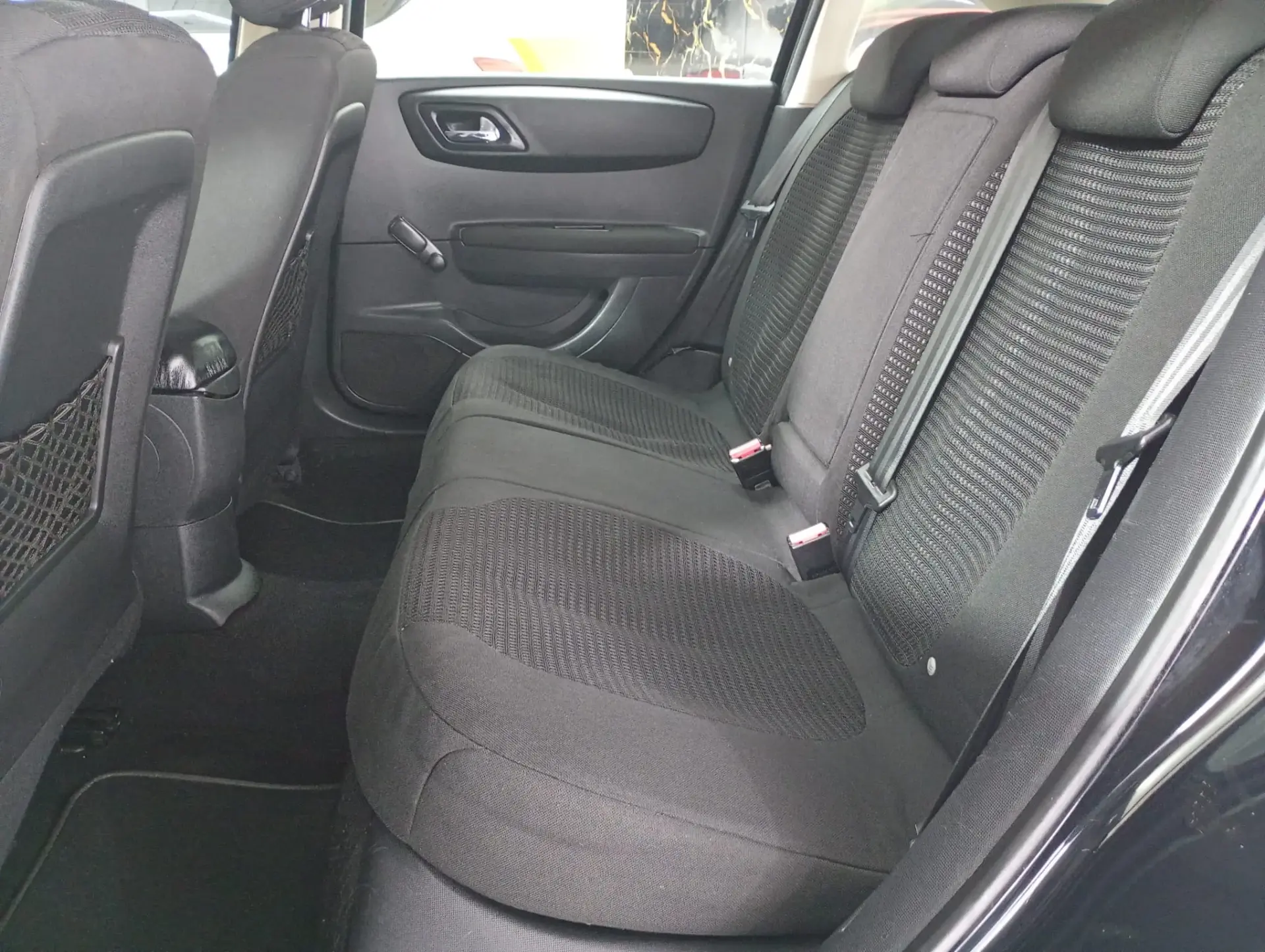 Citroen C4 1.6 HDi Exclusive 29
