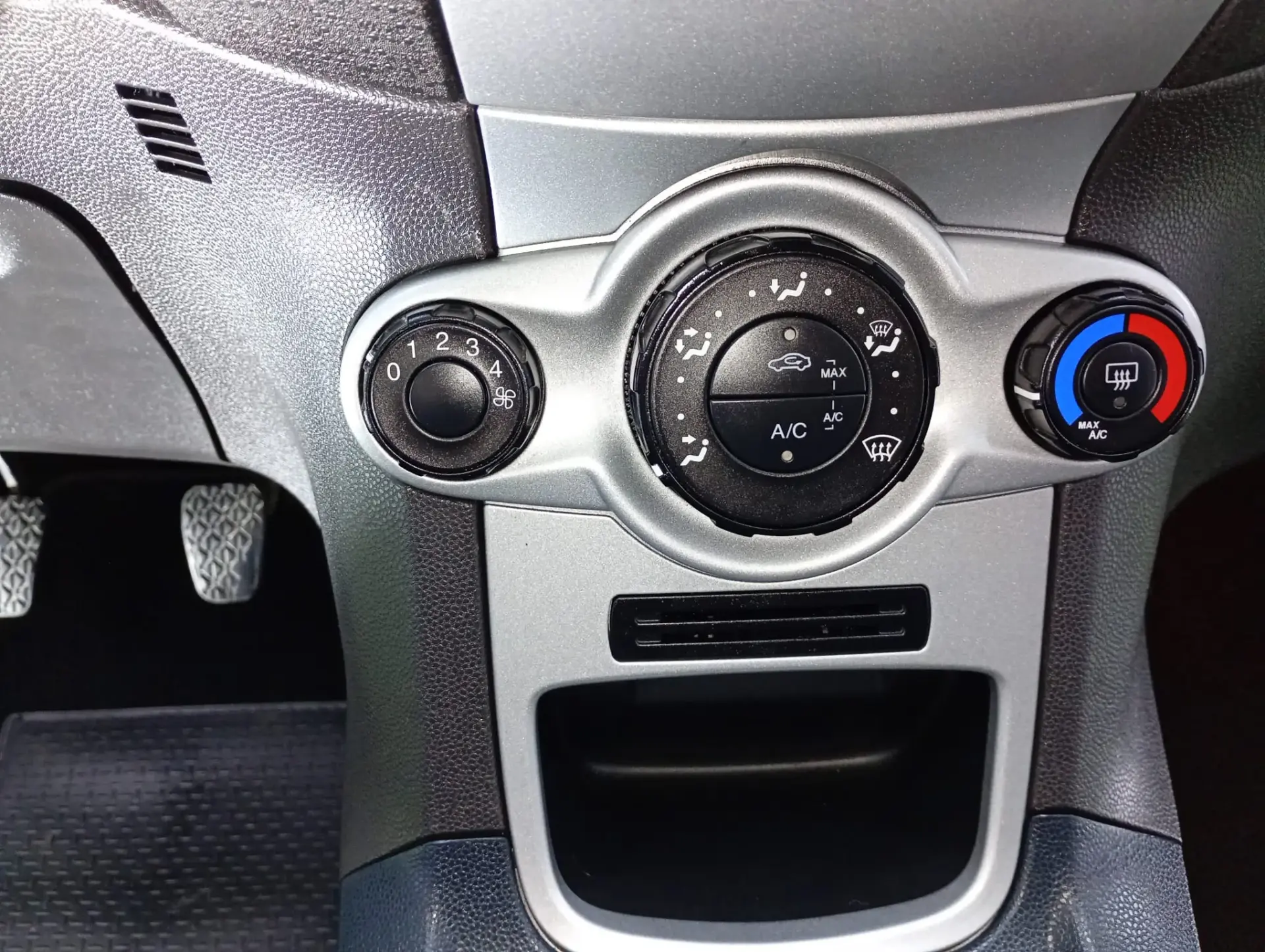 Ford Fiesta 1.4 TDCI Titanium 15