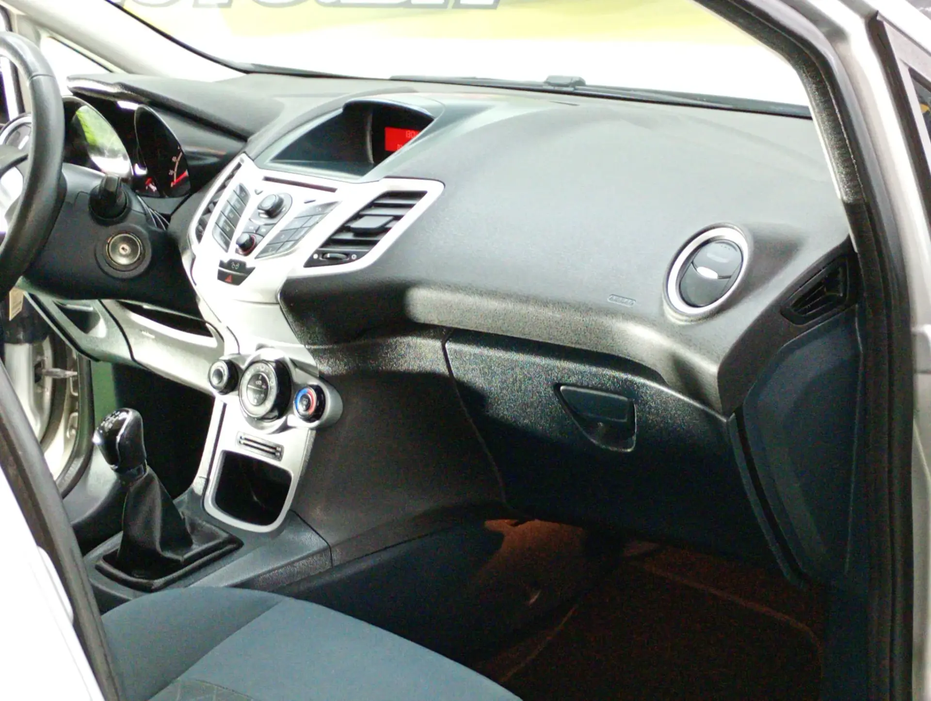 Ford Fiesta 1.4 TDCI Titanium 18
