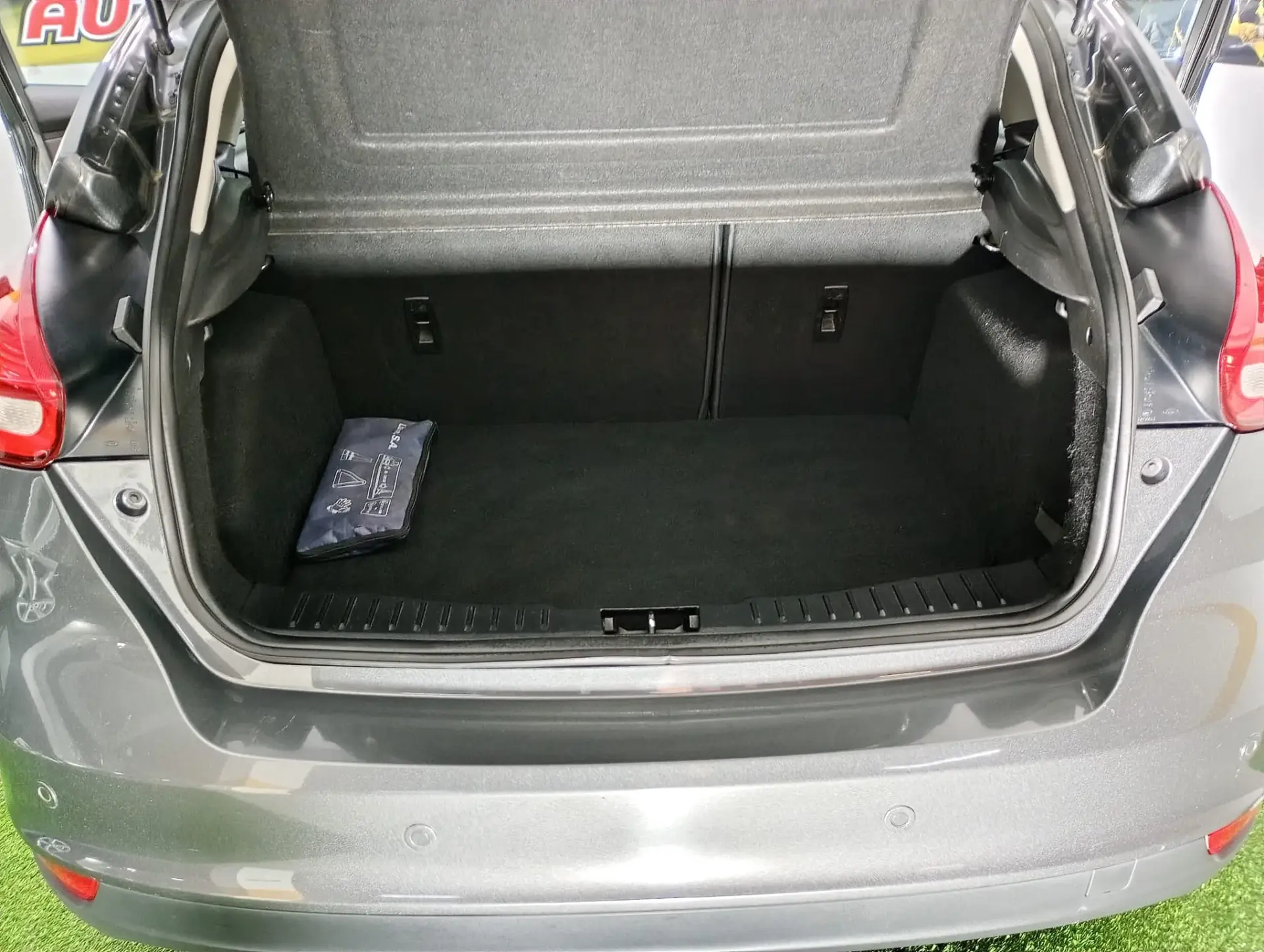 Ford Focus 1.0 SCTi ST-Line 28