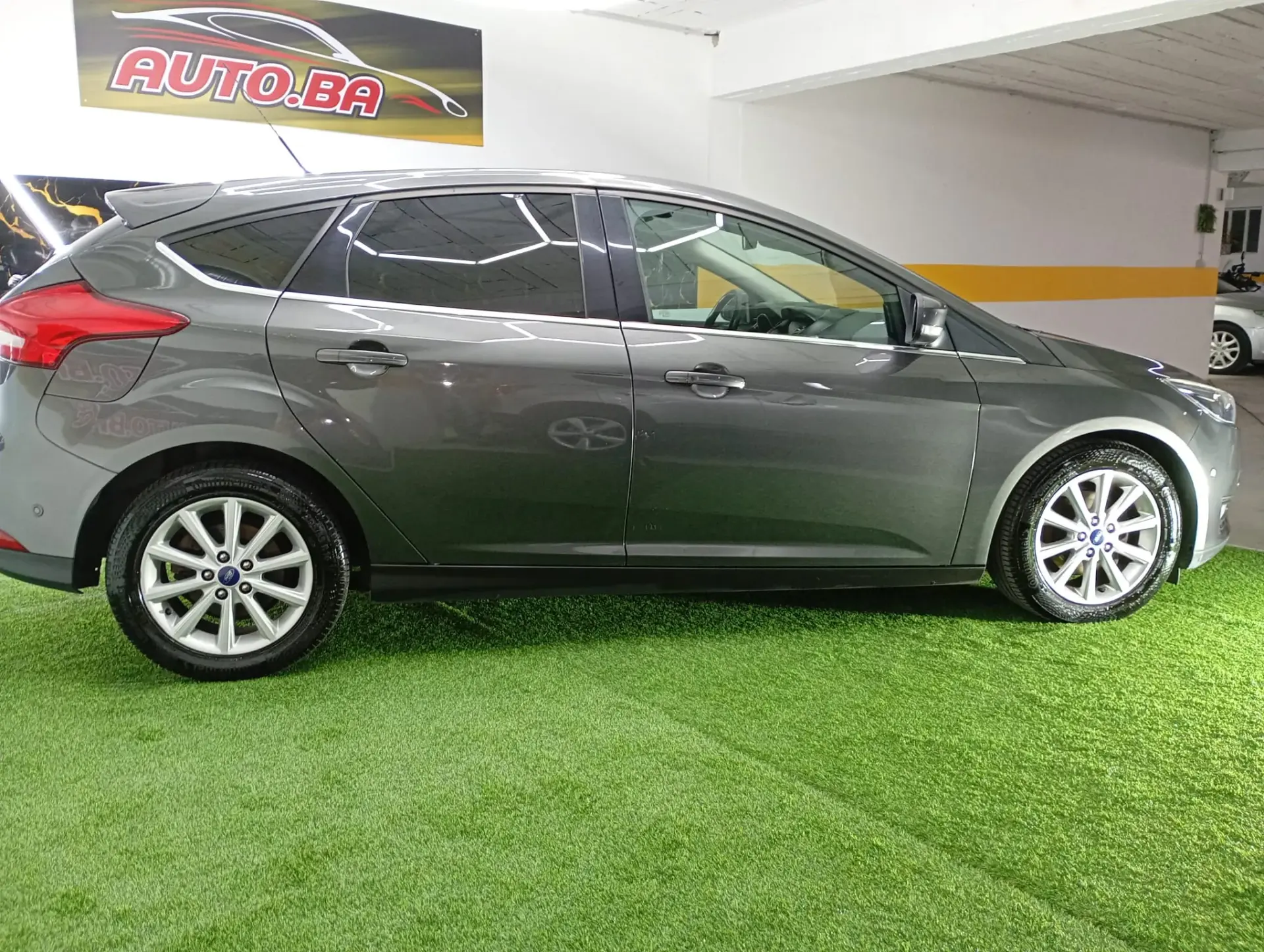 Ford Focus 1.0 SCTi ST-Line 37