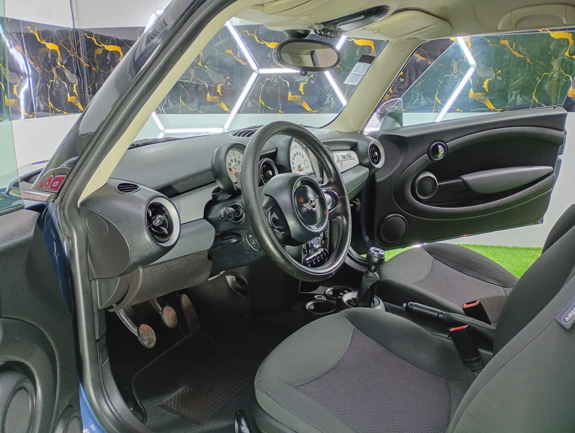 MINI 3 Portas Cooper D 19
