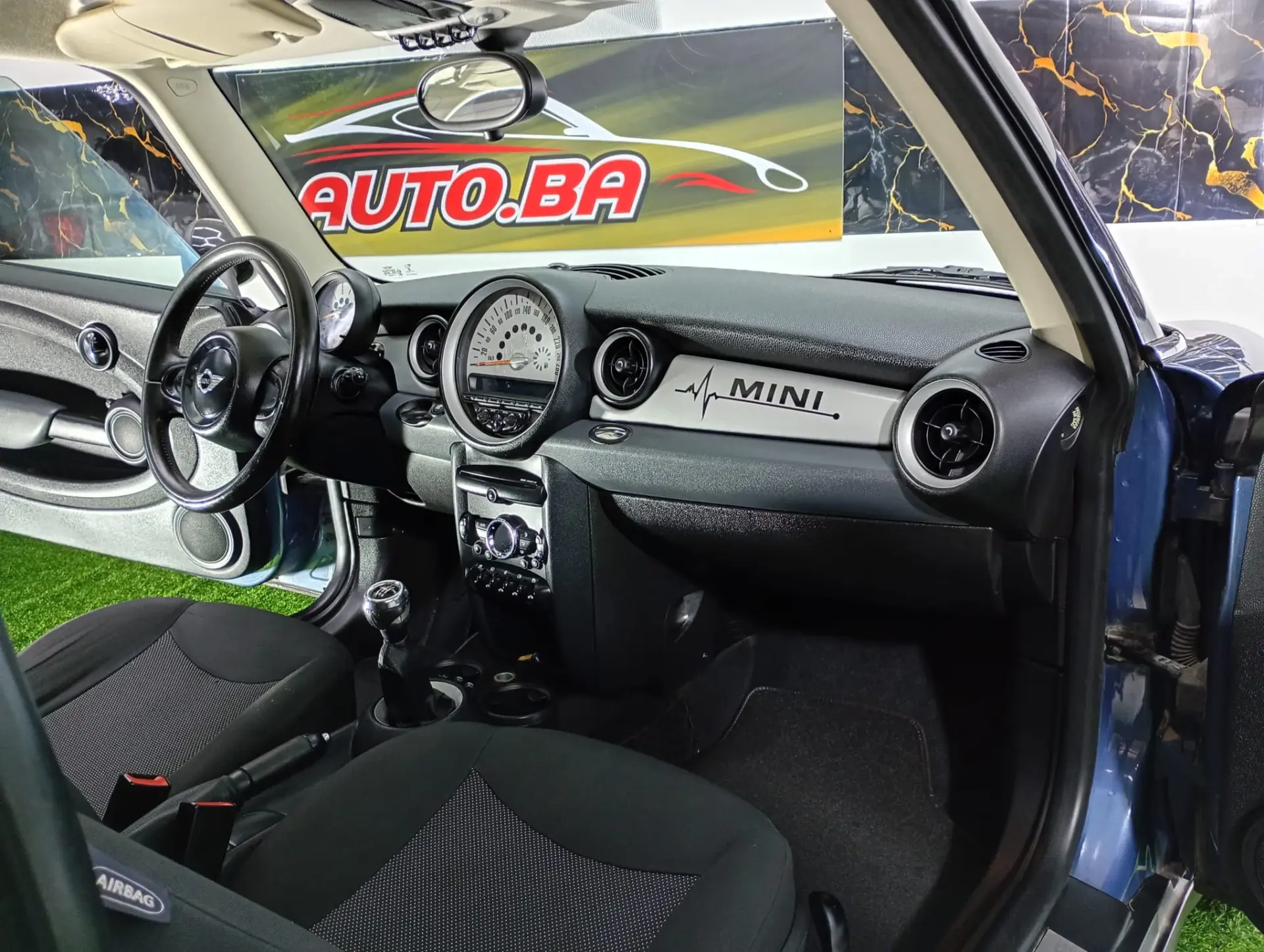 MINI 3 Portas Cooper D 22