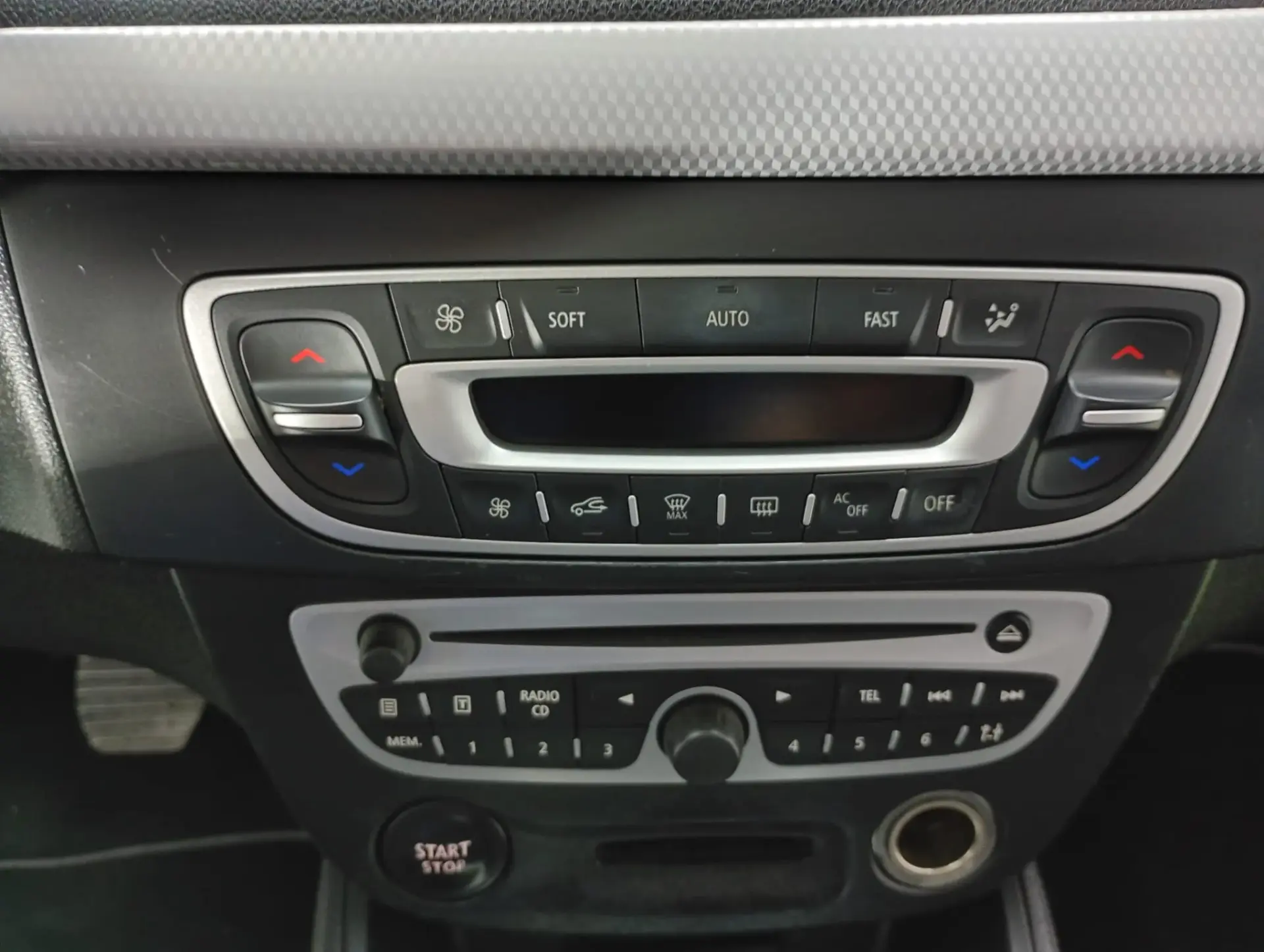 Renault Fluence 1.5 dCi Exclusive 12
