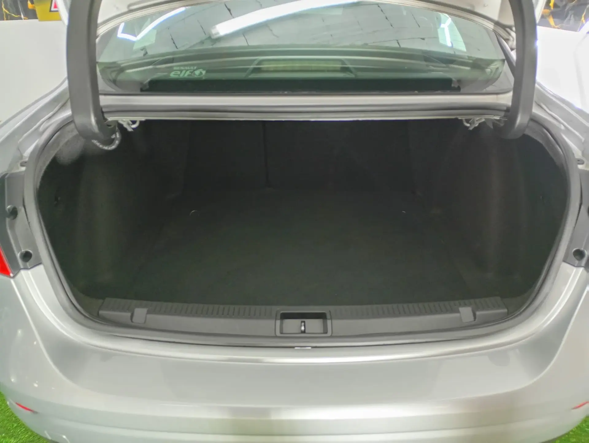 Renault Fluence 1.5 dCi Exclusive 27