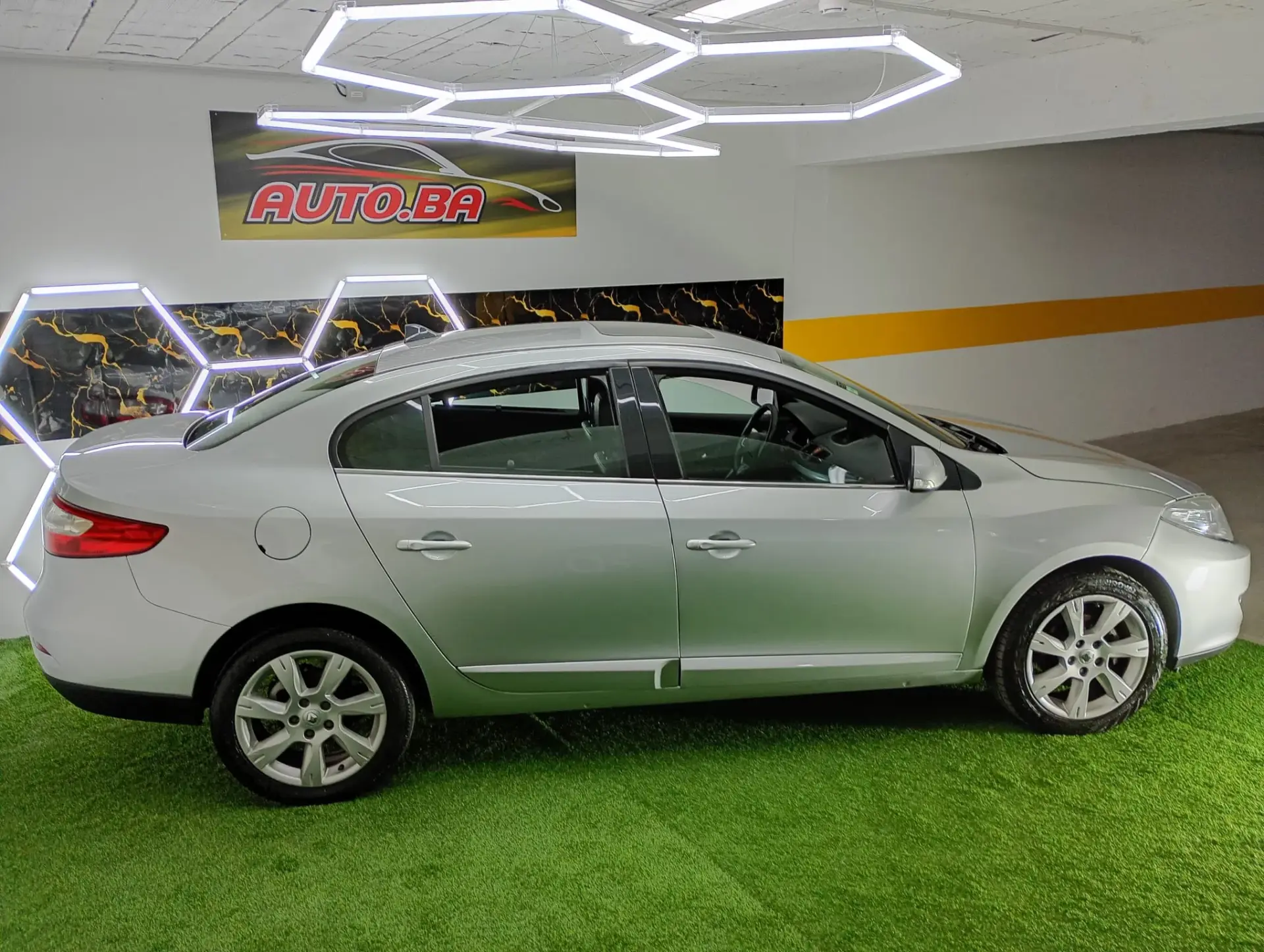 Renault Fluence 1.5 dCi Exclusive 33