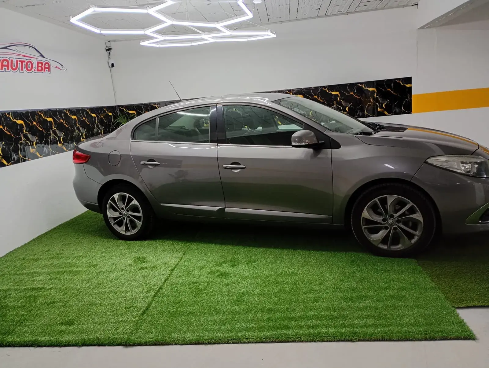 Renault Fluence 1.5 dCi Exclusive 8