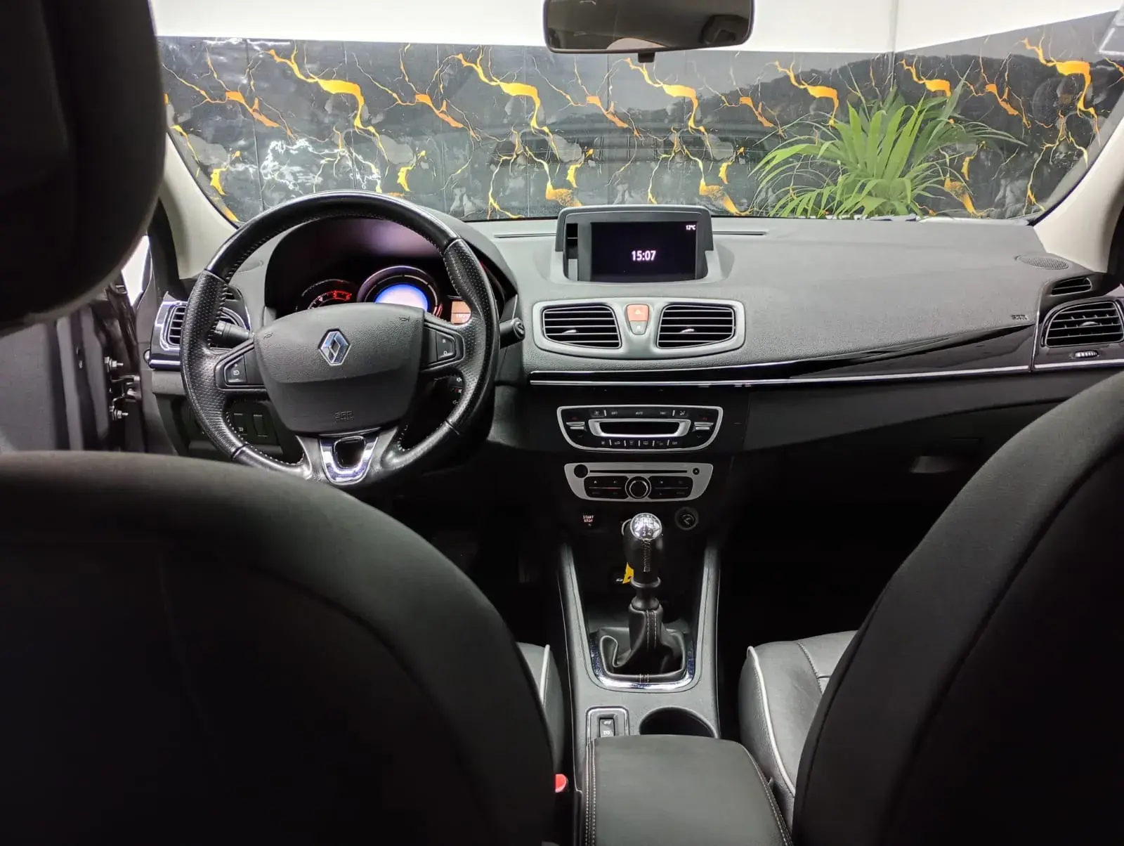 Renault Fluence 1.5 dCi Exclusive 10