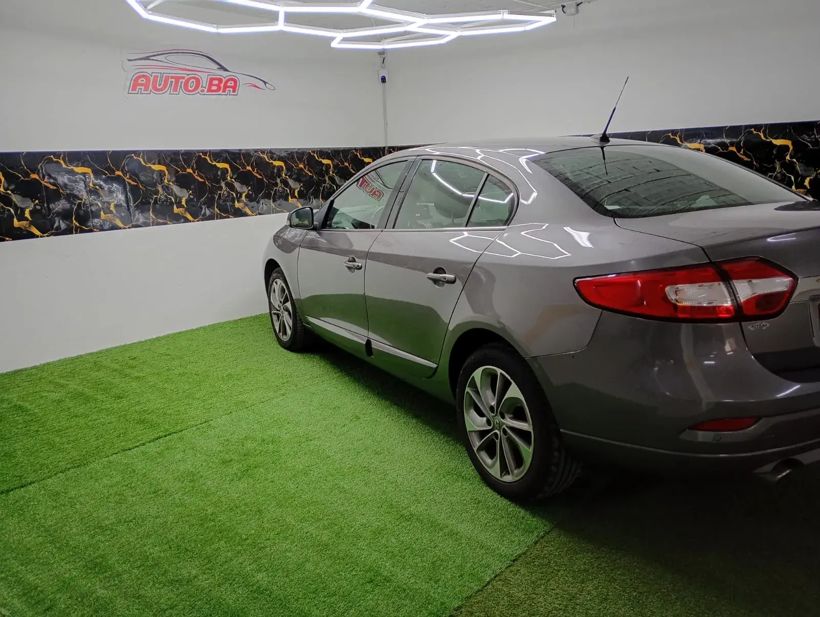 Renault Fluence 1.5 dCi Exclusive 16