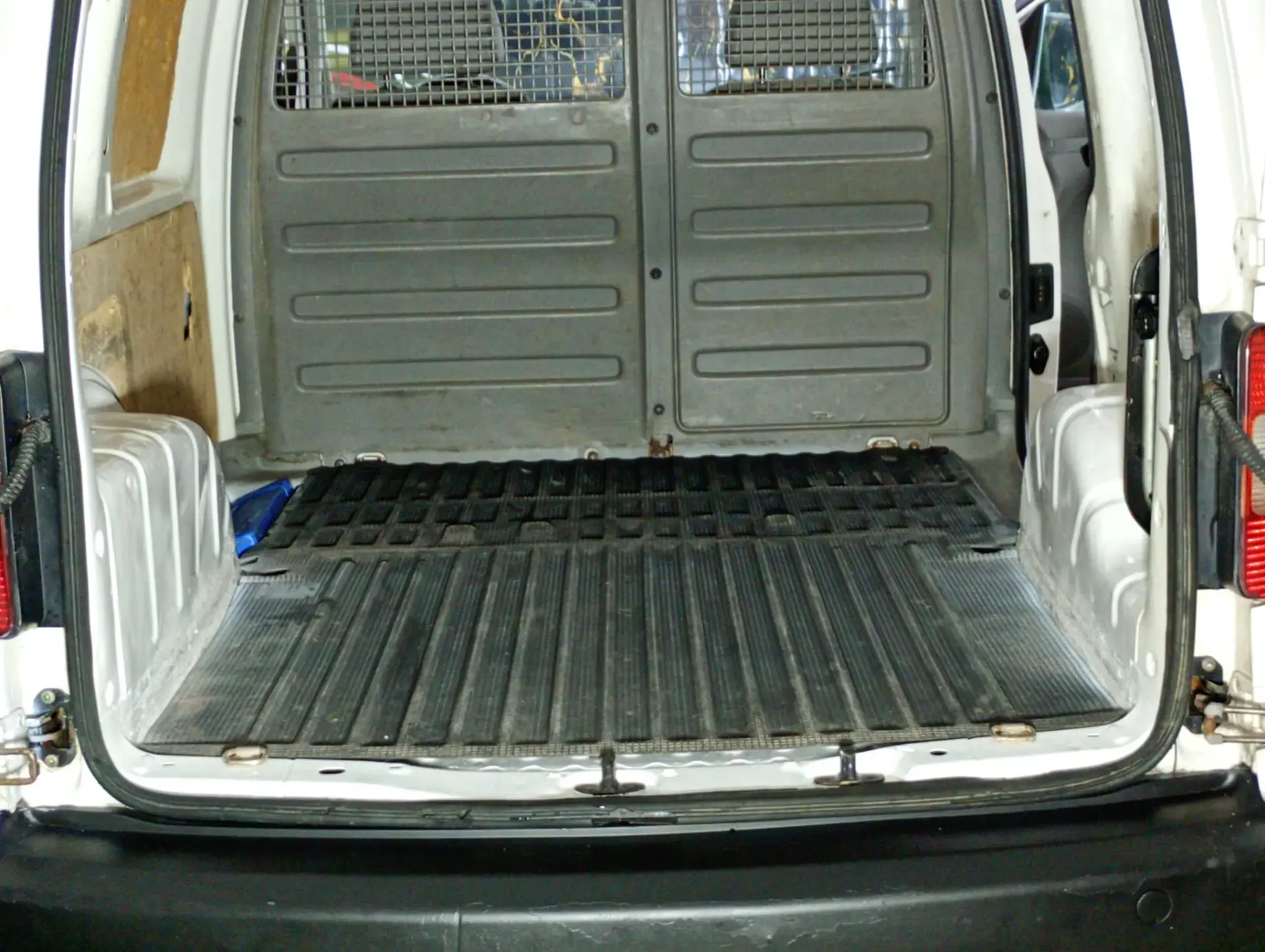 Volkswagen Caddy 1.9 TDi Extra 5L AC 26