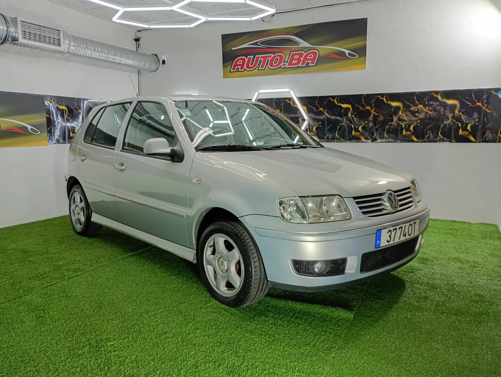 Volkswagen Polo 1.4 TDi Confortline ABS 11