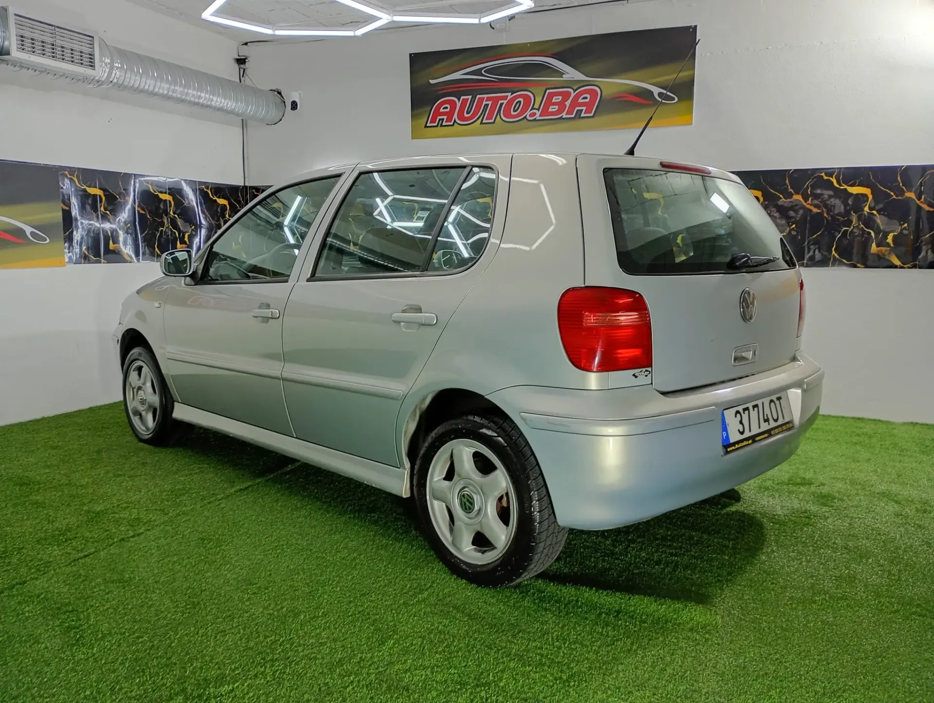 Volkswagen Polo 1.4 TDi Confortline ABS 27