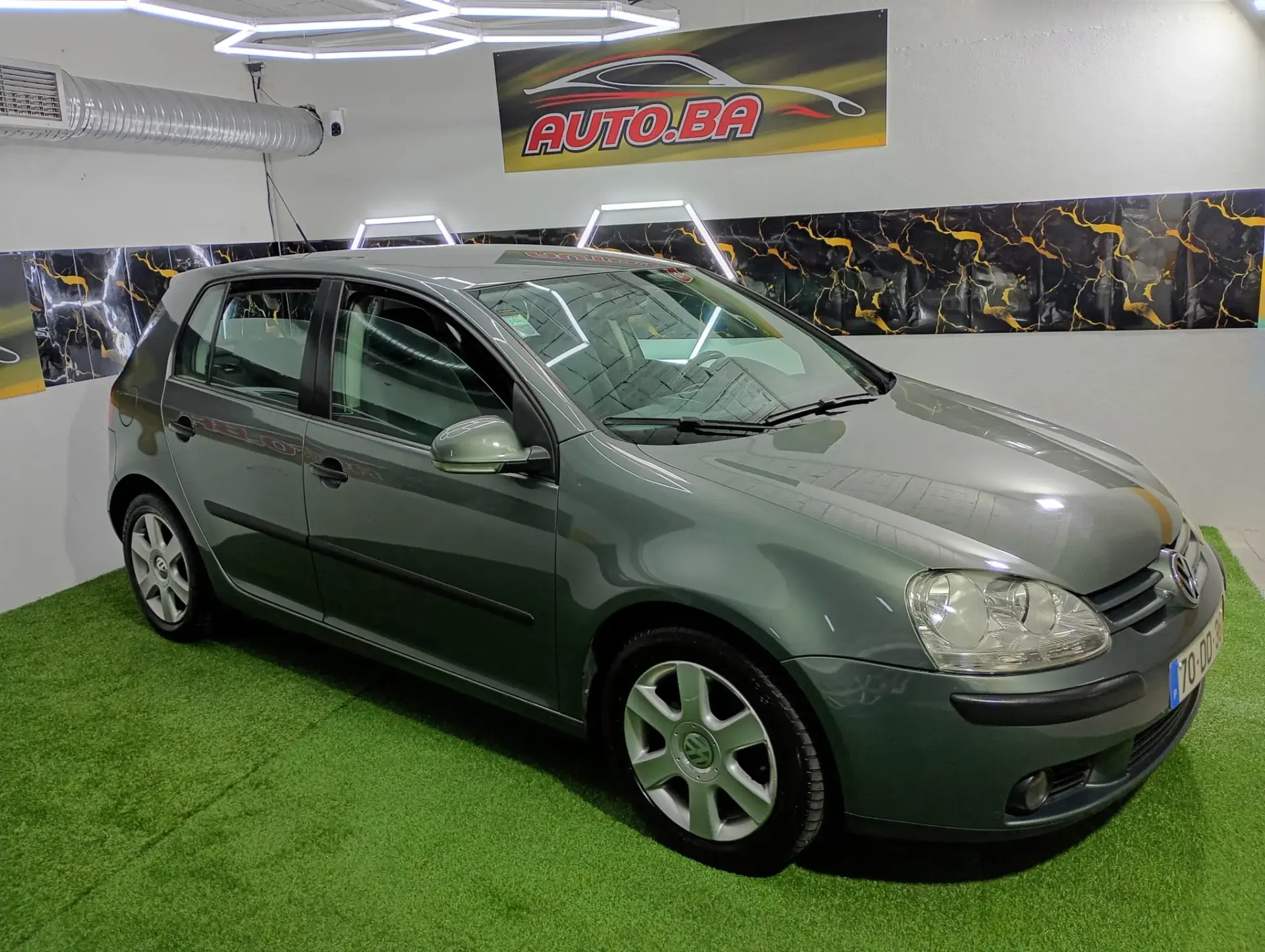 Volkswagen Golf 1.9 TDi 6V Confortline 9