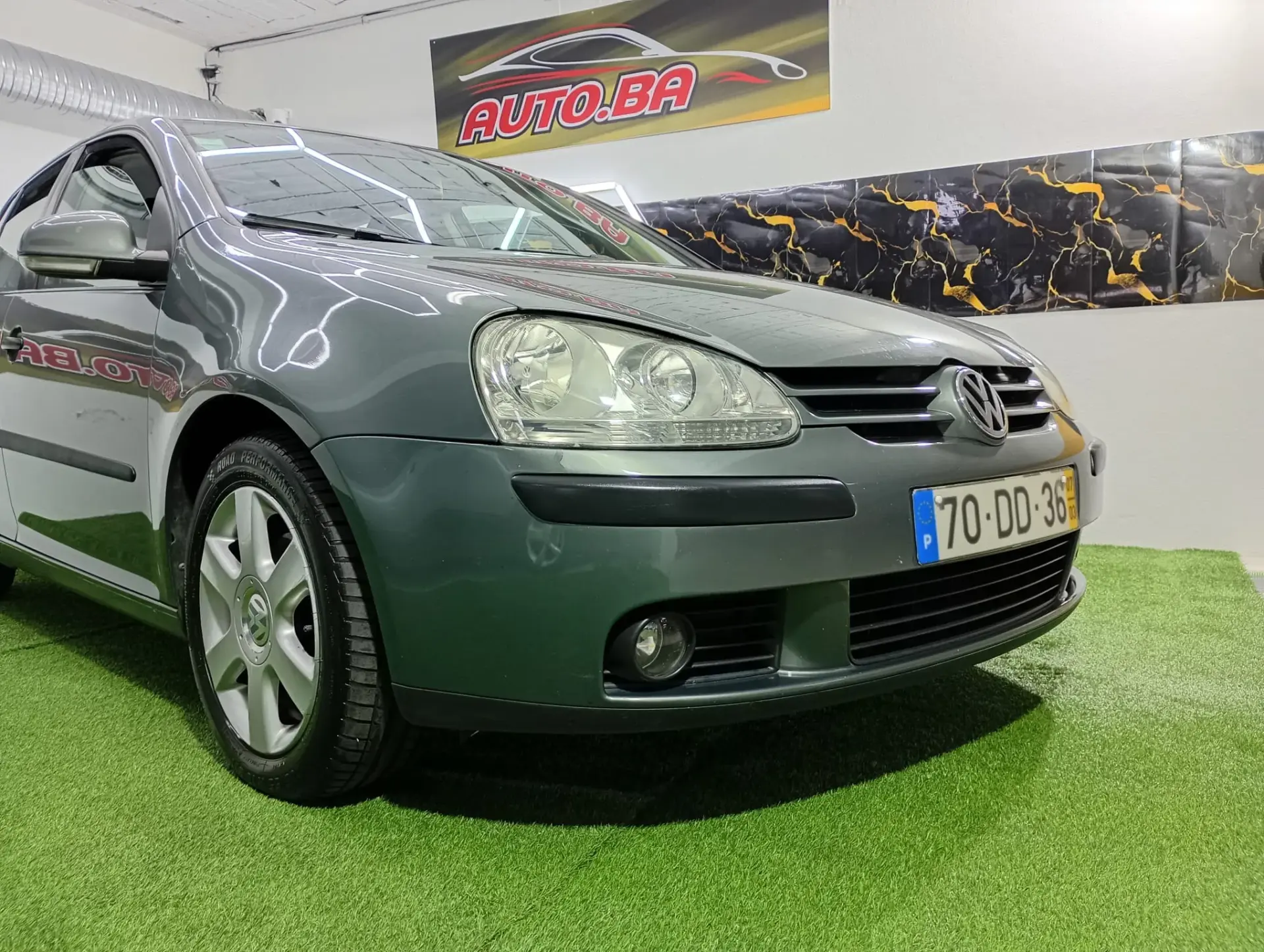 Volkswagen Golf 1.9 TDi 6V Confortline 11