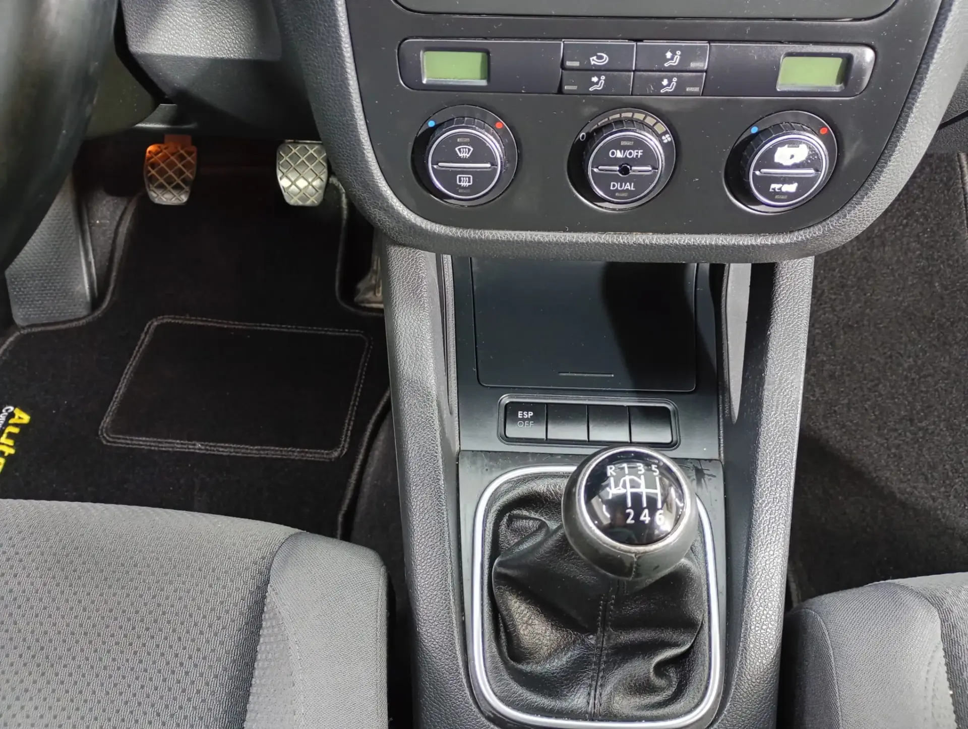 Volkswagen Golf 1.9 TDi 6V Confortline 22