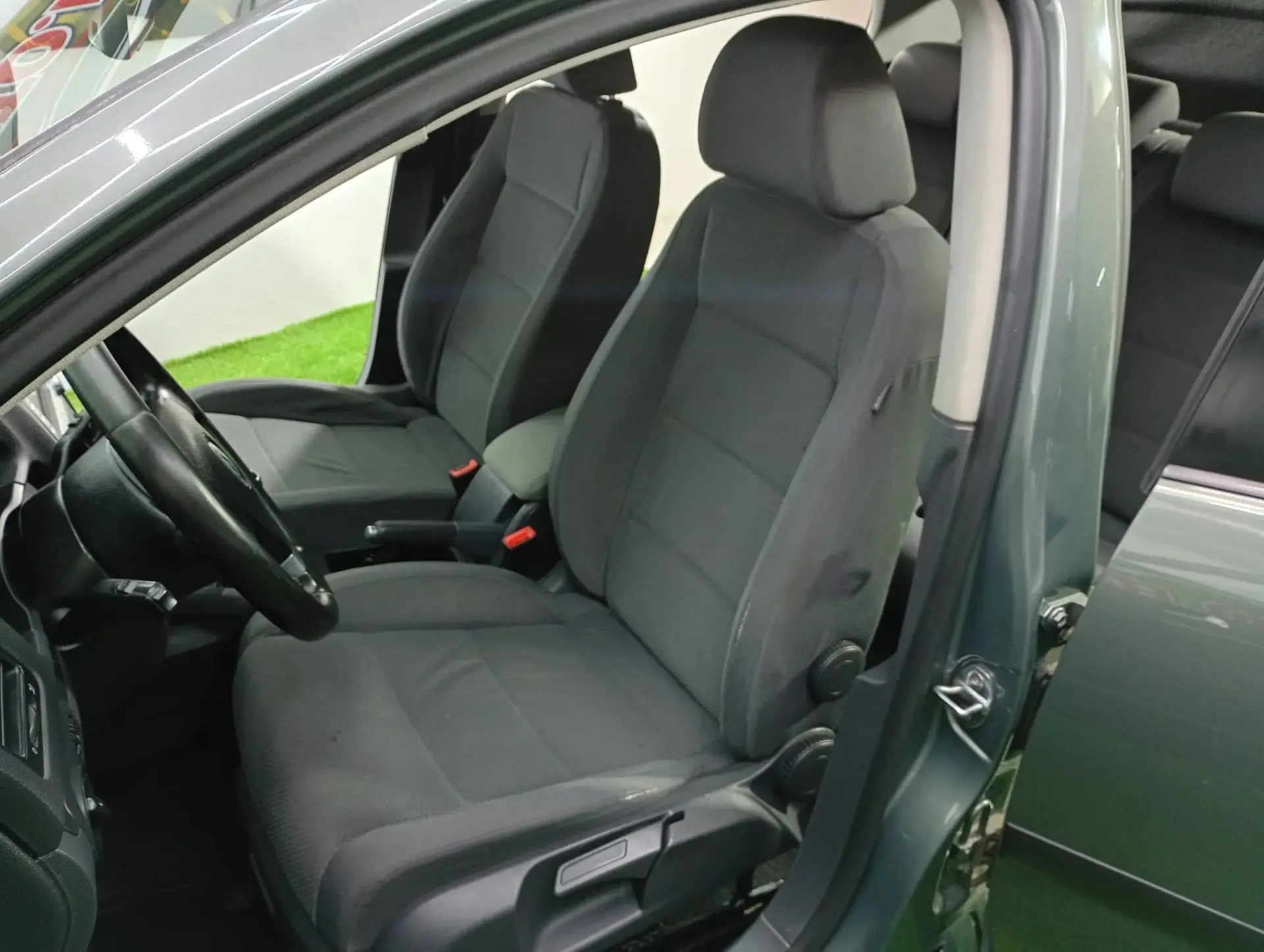 Volkswagen Golf 1.9 TDi 6V Confortline 25