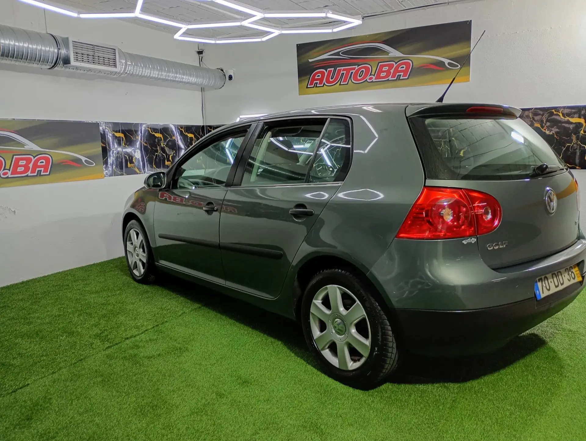 Volkswagen Golf 1.9 TDi 6V Confortline 36