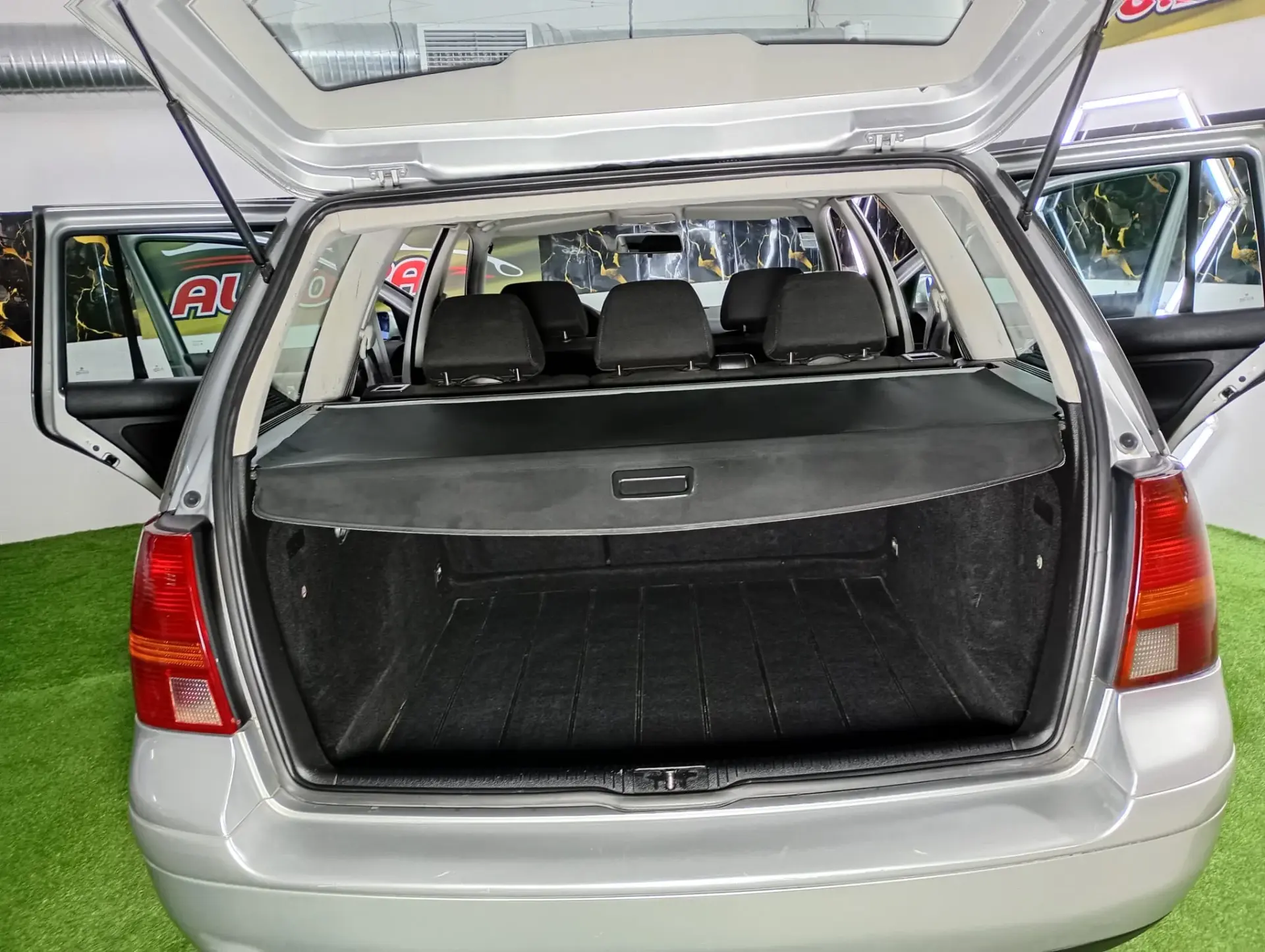 Volkswagen Golf Variant 1.9 TDi Highline 26