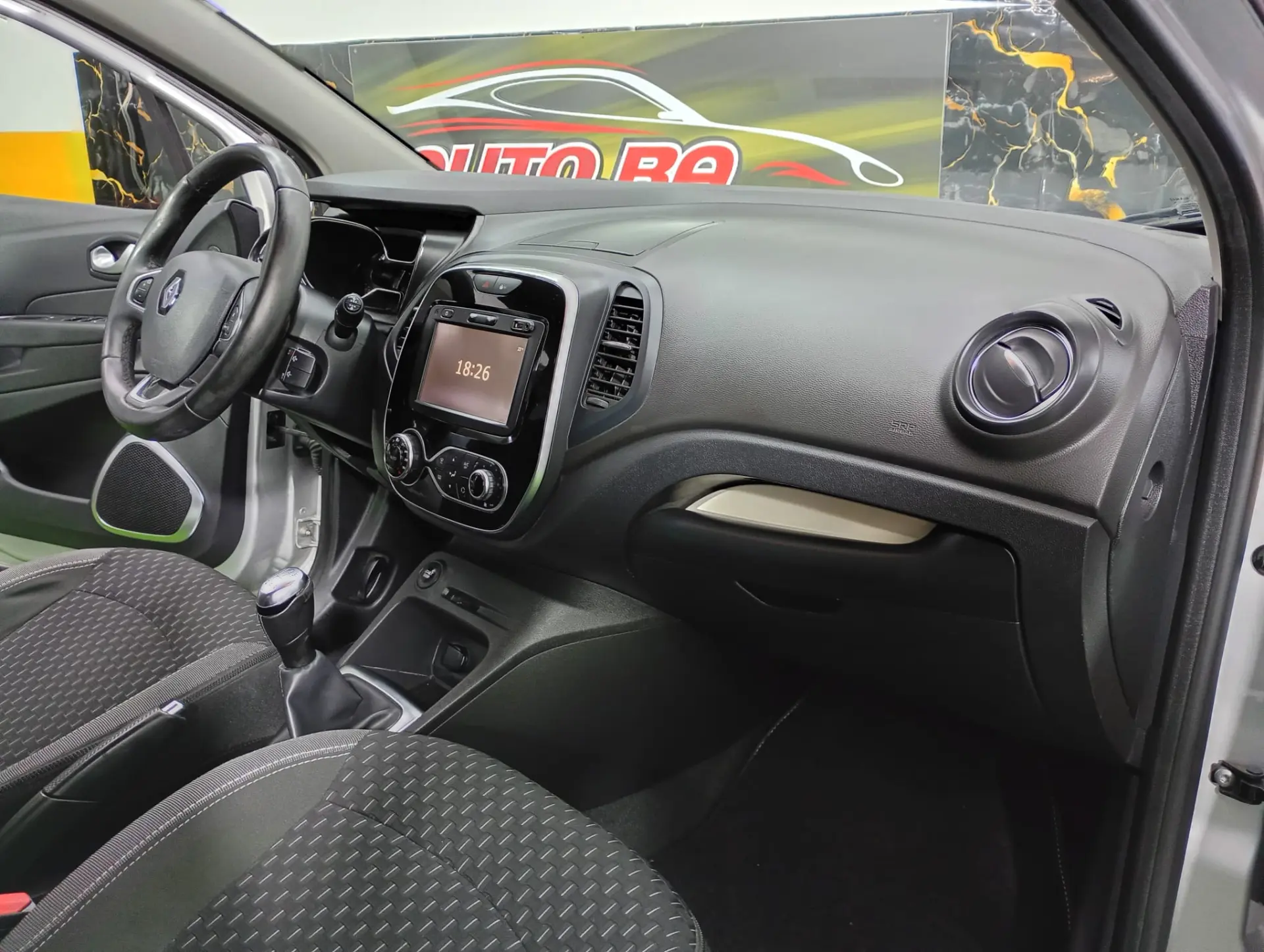 Renault Captur 0.9 TCE Exclusive 29