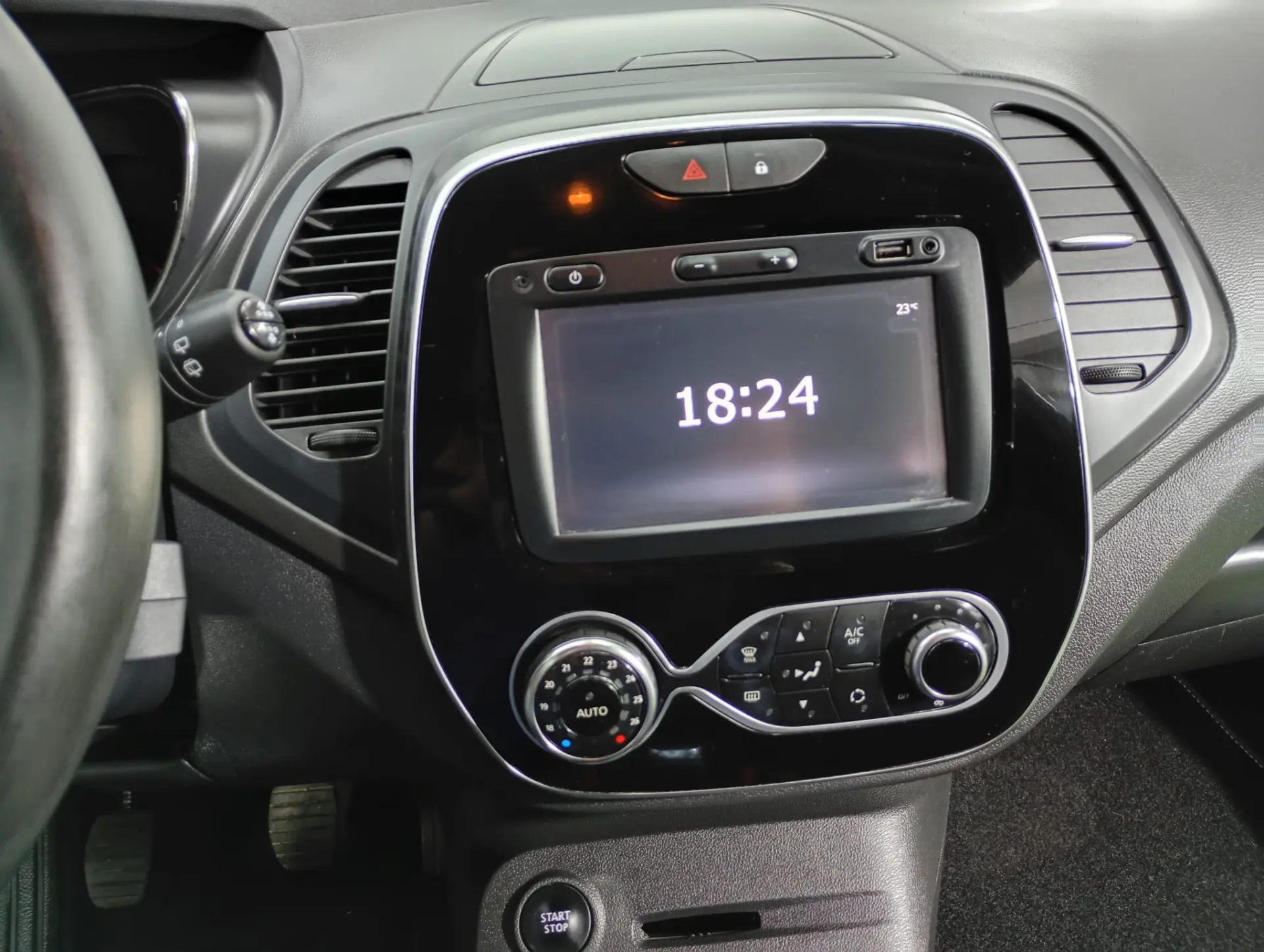 Renault Captur 0.9 TCE Exclusive 24