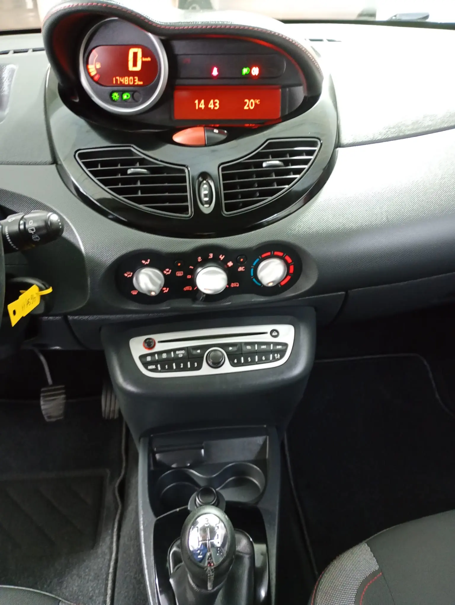 Renault Twingo 16