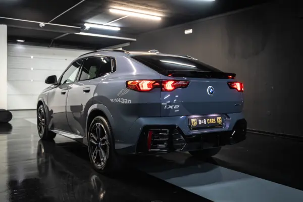 BMW iX2 eDrive20 Pack Desportivo M 2