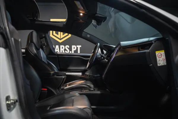 Tesla Model S 75D 19