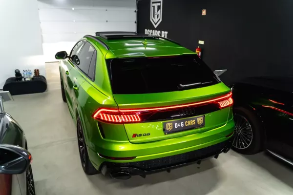 Audi RS Q8 3