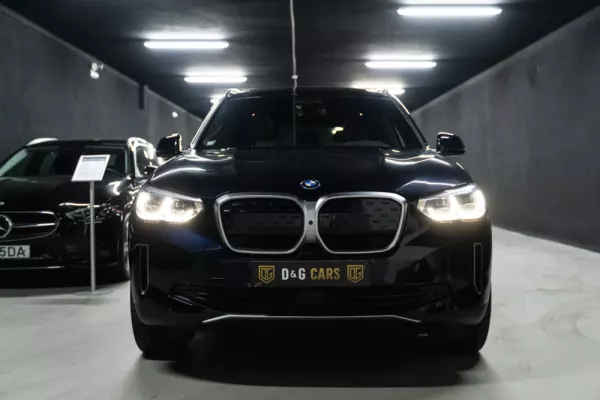 BMW iX3 28