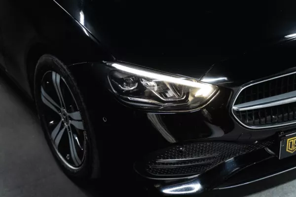 Mercedes-Benz C 220 3