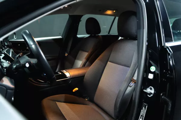 Mercedes-Benz C 220 13