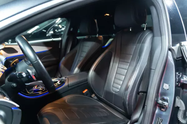 Mercedes-Benz CLS 300 10