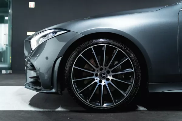 Mercedes-Benz CLS 300 12