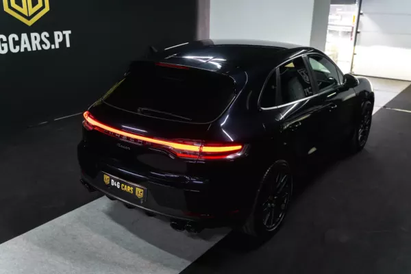 Porsche Macan 18