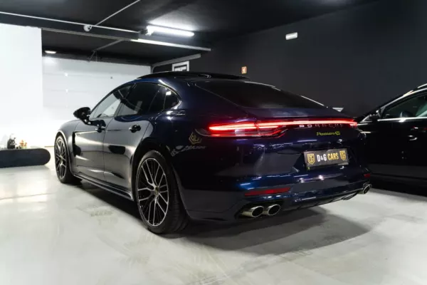 Porsche Panamera Panamera 4S 3
